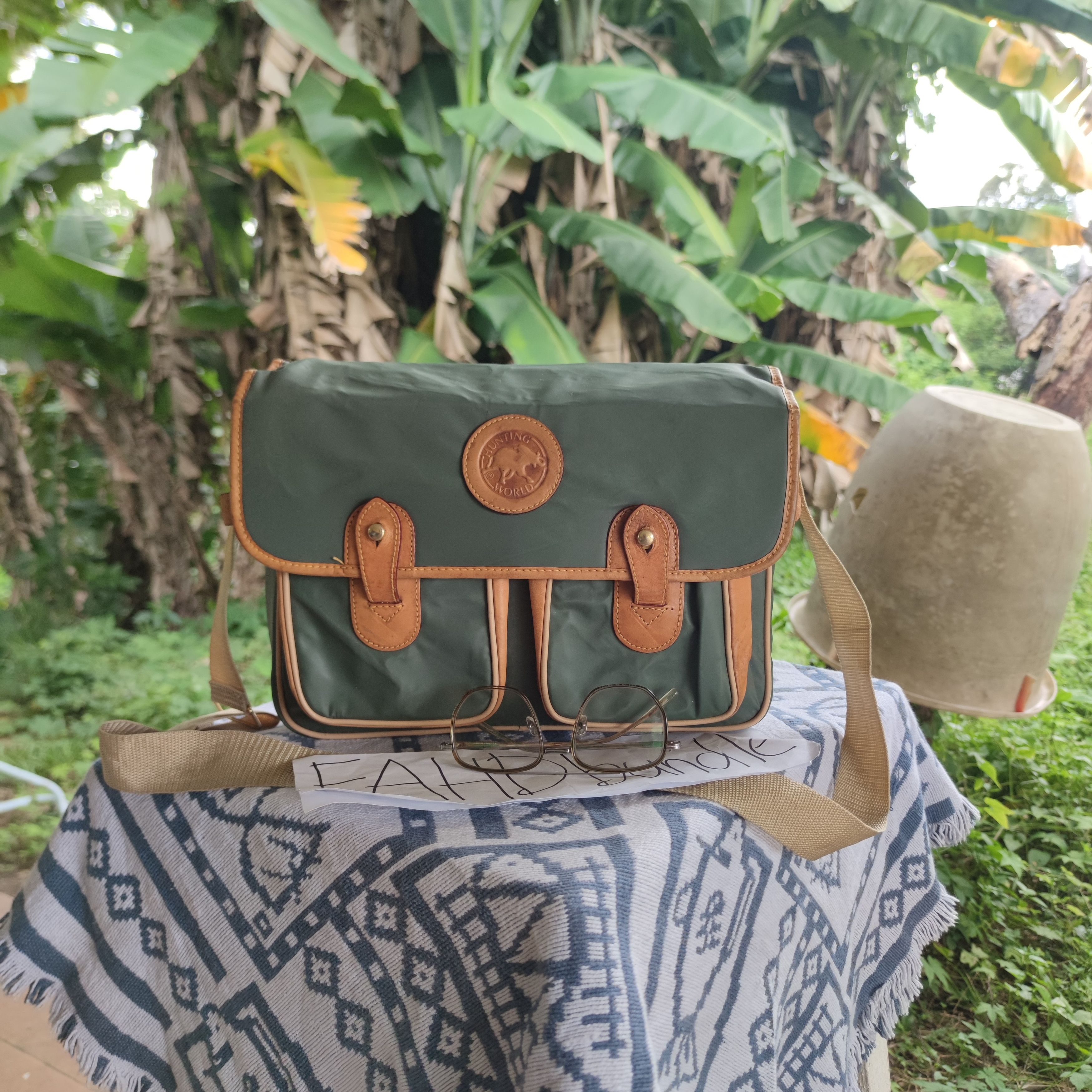 Vintage VINTAGE HUNTING WORLD MESSENGER BAG MADE IN FRANCE Size ONE SIZE - 12 Thumbnail