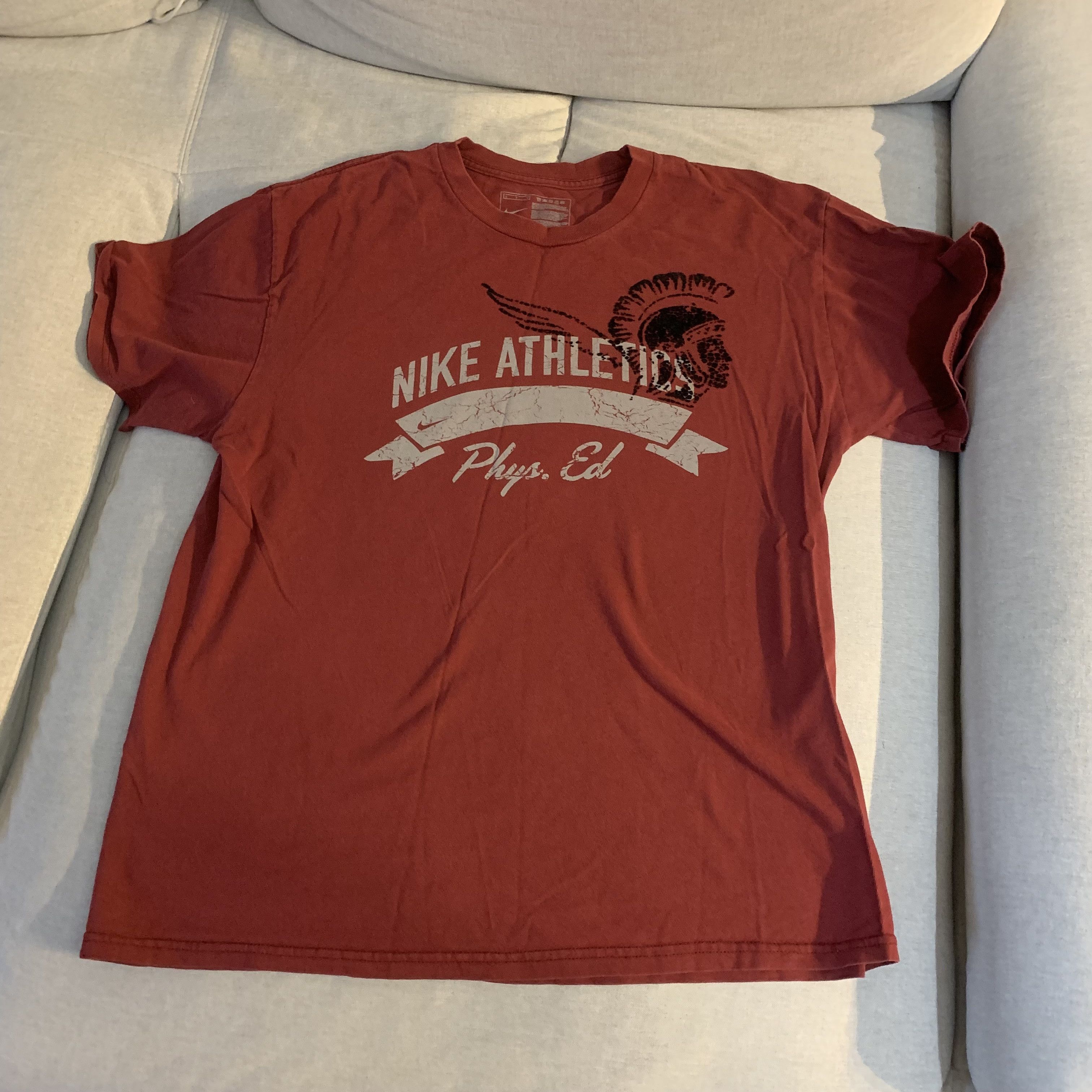 Nike Nike Vintage Physical Education Tee Maroon Red Large Size US L / EU 52-54 / 3 - 1 Thumbnail