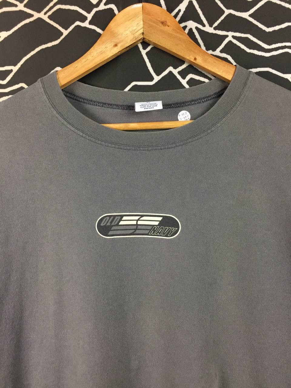 Old Navy Vtg Old Navy Pill Logo Y2K Tech Long Sleeve Tee Size US XL / EU 56 / 4 - 3 Thumbnail