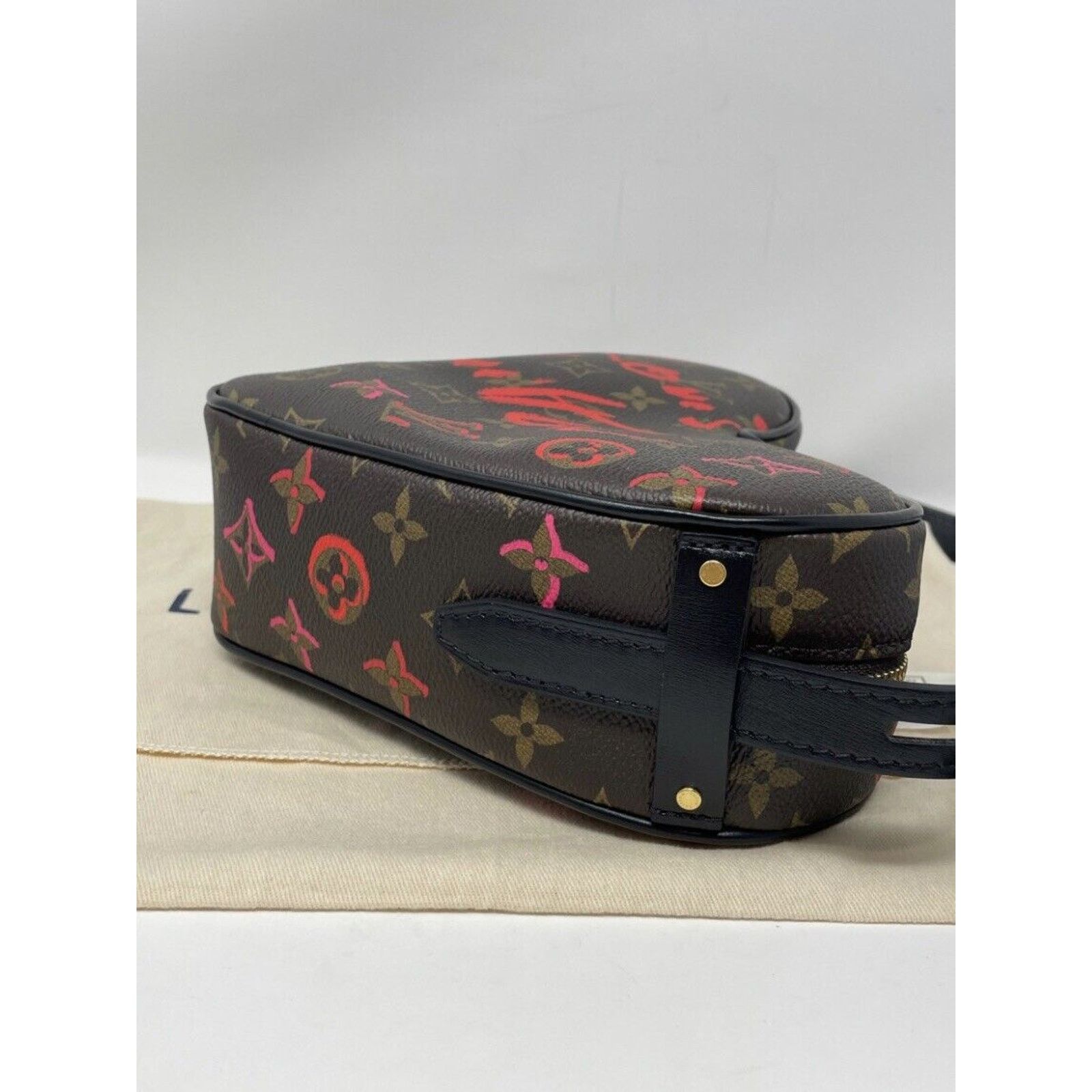 Louis Vuitton Louis Vuitton Sac Coeur Heart Bag 🦄 Monogram Fall in love Size ONE SIZE - 5 Thumbnail