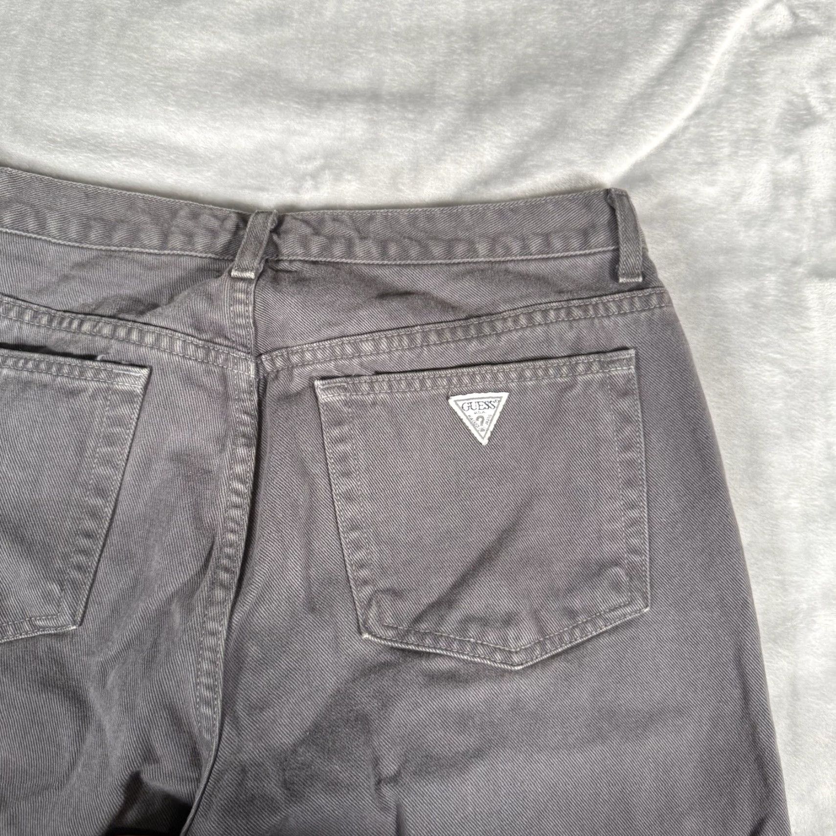 Guess VINTAGE GUESS Jeans Straight Fit Denim Mens 32 34 Inseam 29 USA Blue 5-Pocket Design Regular Rise Mid 90s Jeans Mens Size US 32 / EU 48 - 5 Thumbnail