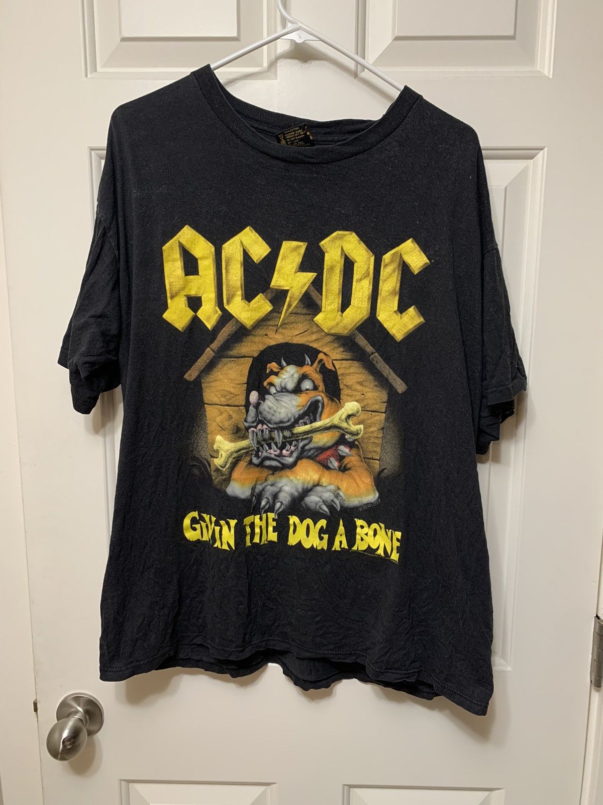 image of Vintage Acdc Givin The Dog A Bone 1993 Shirt in Black, Men's (Size XL)