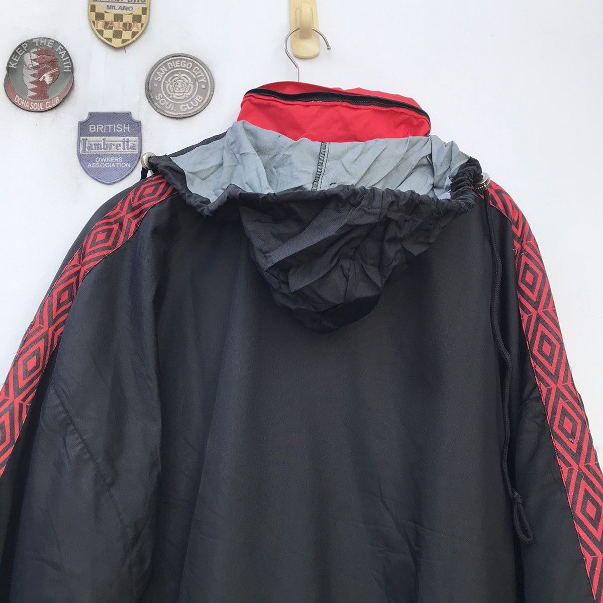 Umbro × Vintage Vintage 1990s Umbro Padded Anorak Template Bench trench Coat Size US L / EU 52-54 / 3 - 14 Thumbnail