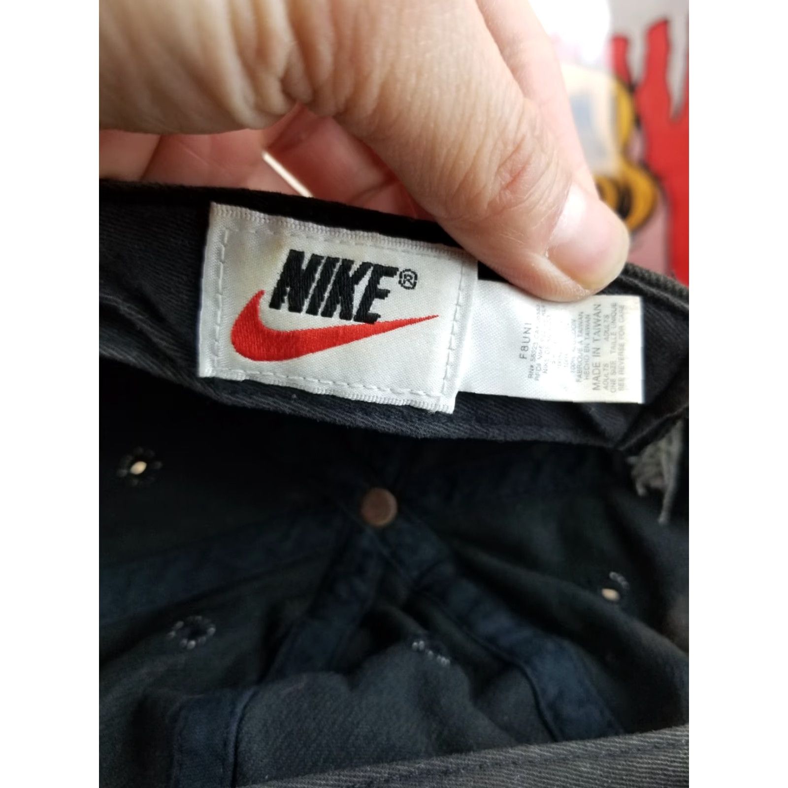 Nike VINTAGE NIKE BIG SWOOSH SUN FADED TRAVIS SCOTT BLACK HAT Cap Strapback L Adult Mens Size ONE SIZE - 8 Thumbnail