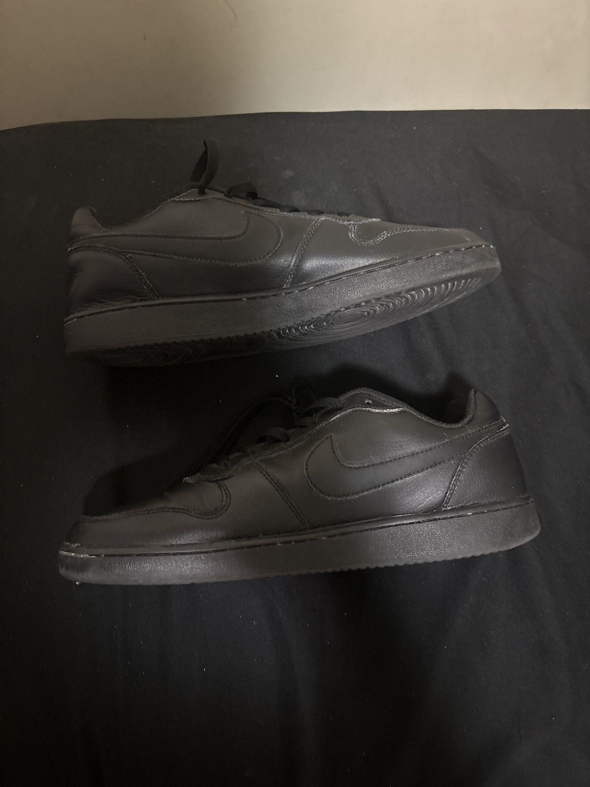 Nike Nike Size US 10 / EU 43 - 2 Thumbnail