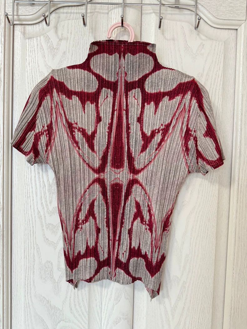 Issey Miyake issey miyake Red patterned pleated short sleeve Size M / US 6-8 / IT 42-44 - 2 Thumbnail