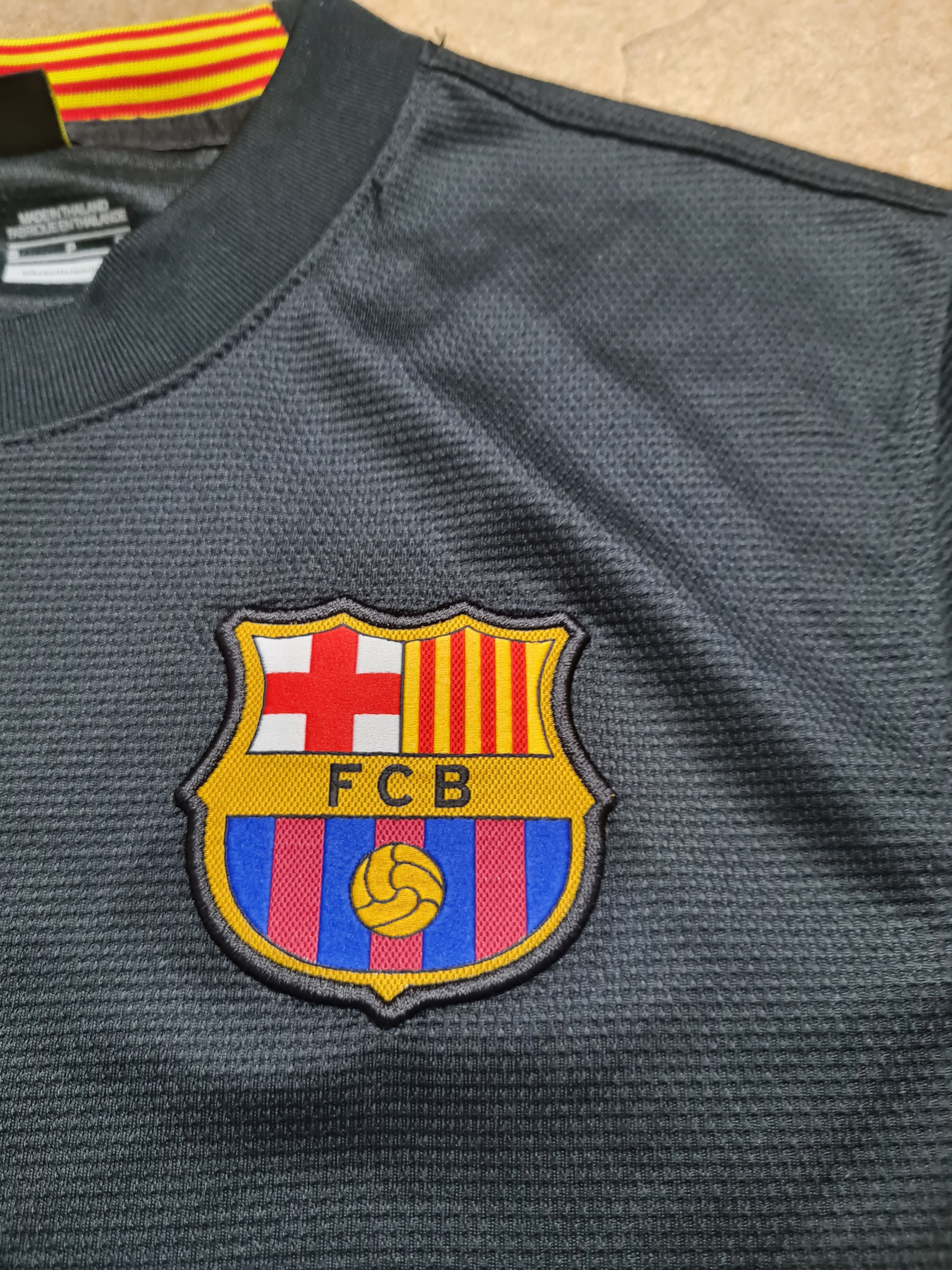 Nike FC BARCELONA 2013/2014 THIRD SHIRT SOCCER NIKE 532824-013 Size US S / EU 44-46 / 1 - 4 Thumbnail
