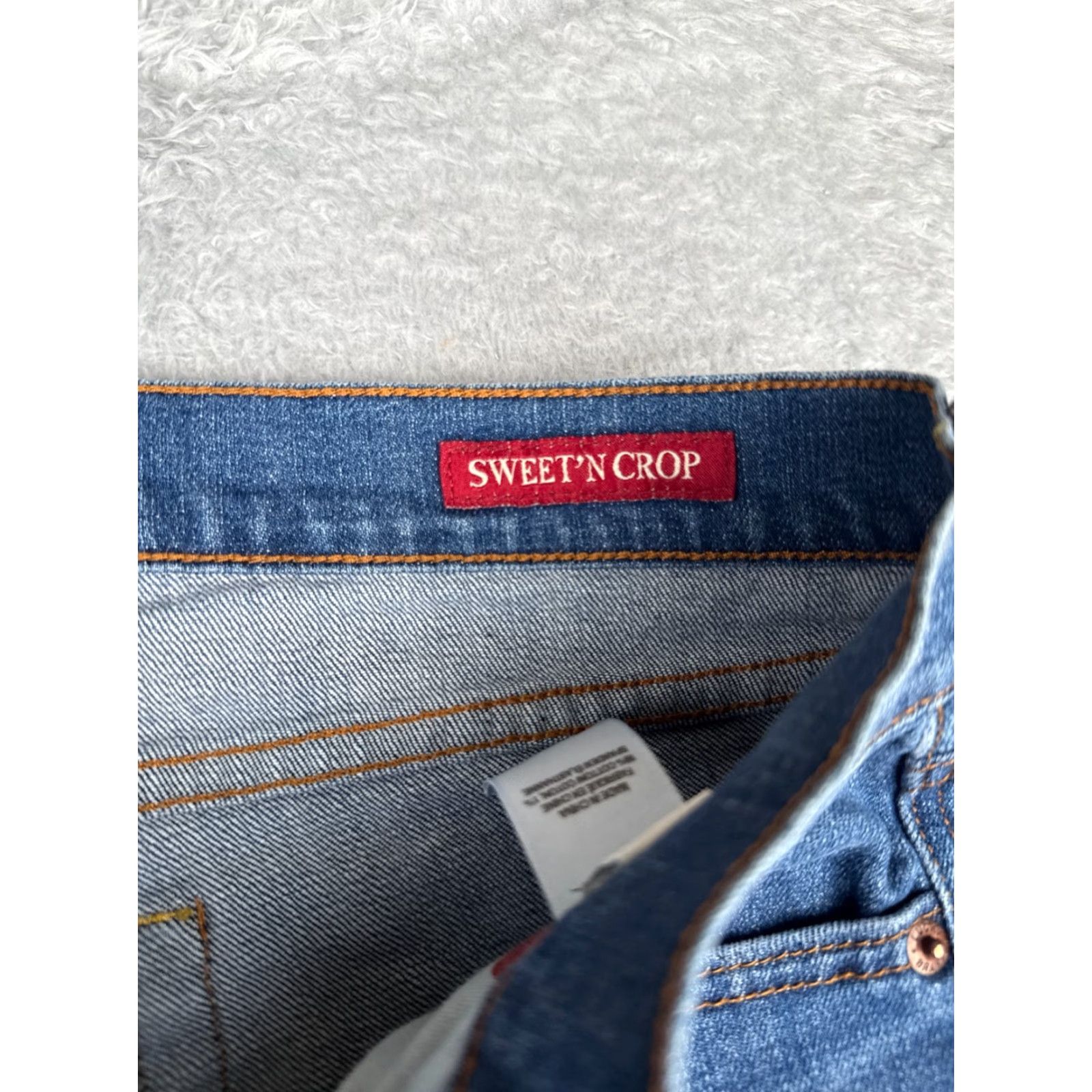 Lucky Brand Lucky Brand Jeans Womens 8 Blue Denim Cropped Straight Leg 31x24 Cop 5-Pocket Zipper Button Embroidered Distressed Cotton Stretch Regular Size 30" / US 8 / IT 44 - 7 Thumbnail