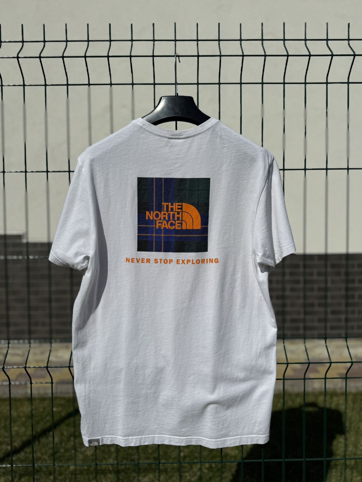 The North Face The North Face Never Stop Exploring Box Logo Tee Size US M / EU 48-50 / 2 - 2 Thumbnail