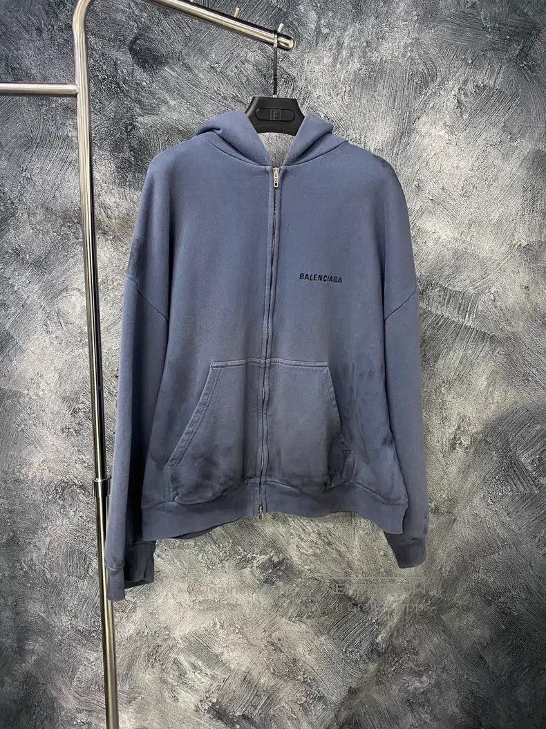 Balenciaga Balenciaga Embroidered Zip Hooded Open Front Sweater Size US XL / EU 56 / 4 - 1 Thumbnail
