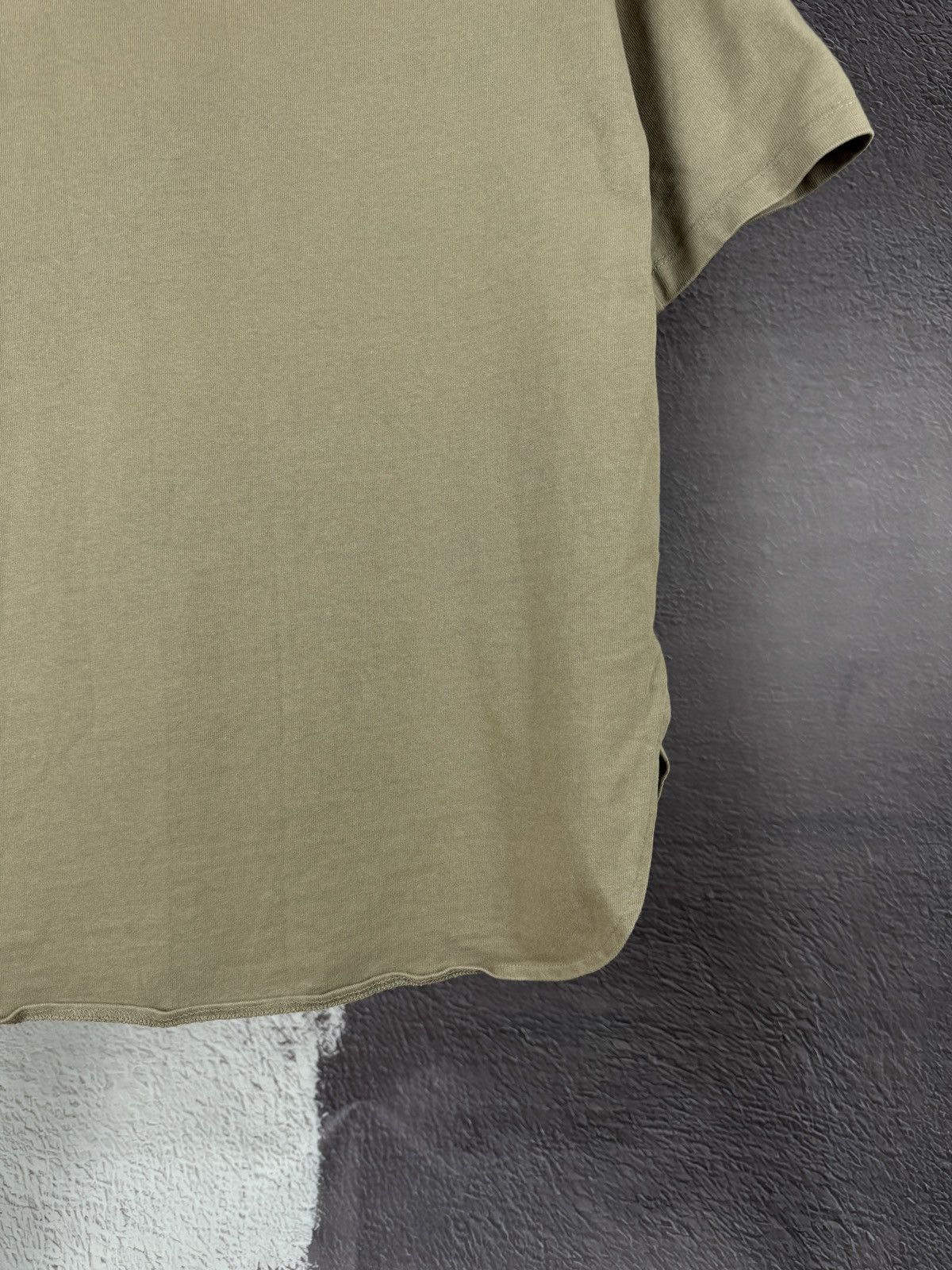 GU × Japanese Brand GU Japan beige long basic tee shirt Size US M / EU 48-50 / 2 - 6 Thumbnail