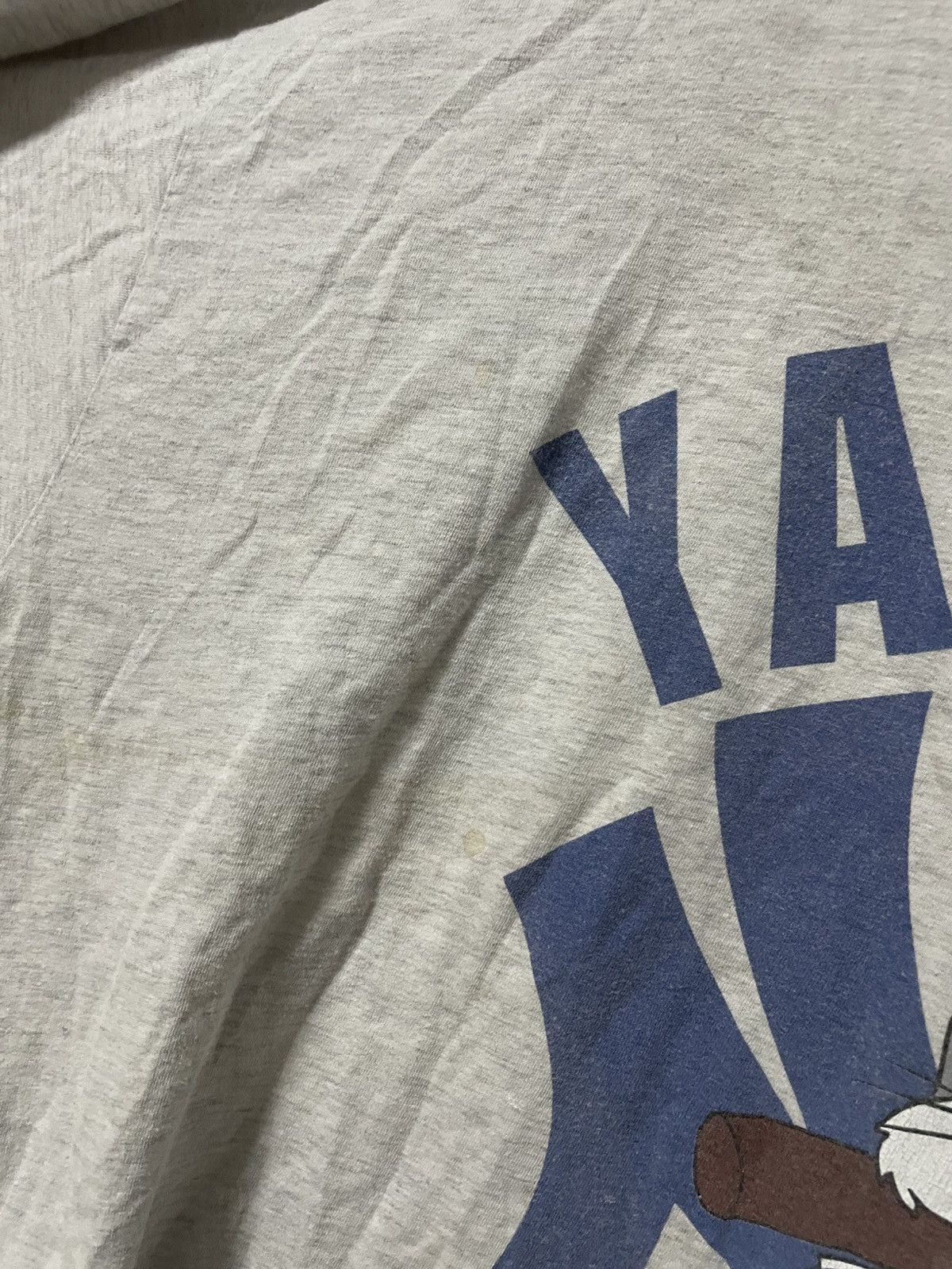New York Yankees × Vintage × Warner Bros Vintage Yankees T-shirt 1994 Warner Bros. Nutmeg Mills Size US L / EU 52-54 / 3 - 17 Thumbnail