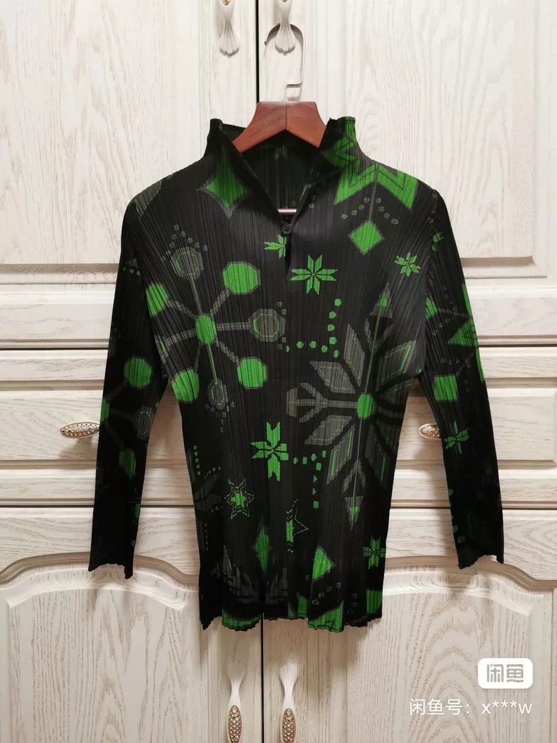 Issey Miyake Issey Miyake size:3 Green pattern black pleated long-sleev Size XS / US 0-2 / IT 36-38 - 3 Thumbnail