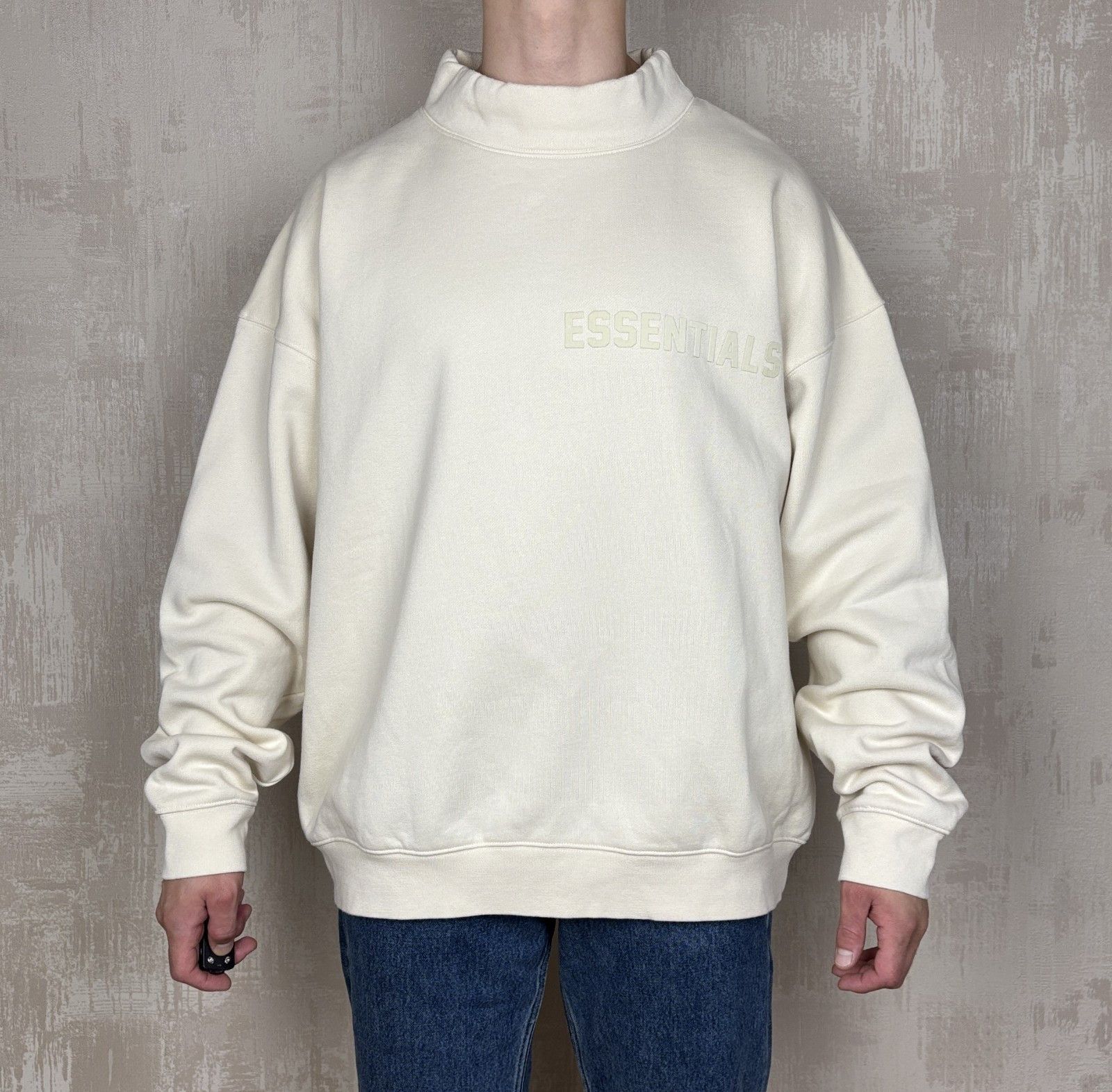 Essentials Essentials Fear of God Turtleneck Sweatshirt Cream Ivory Size US XXL / EU 58 / 5 - 2 Thumbnail