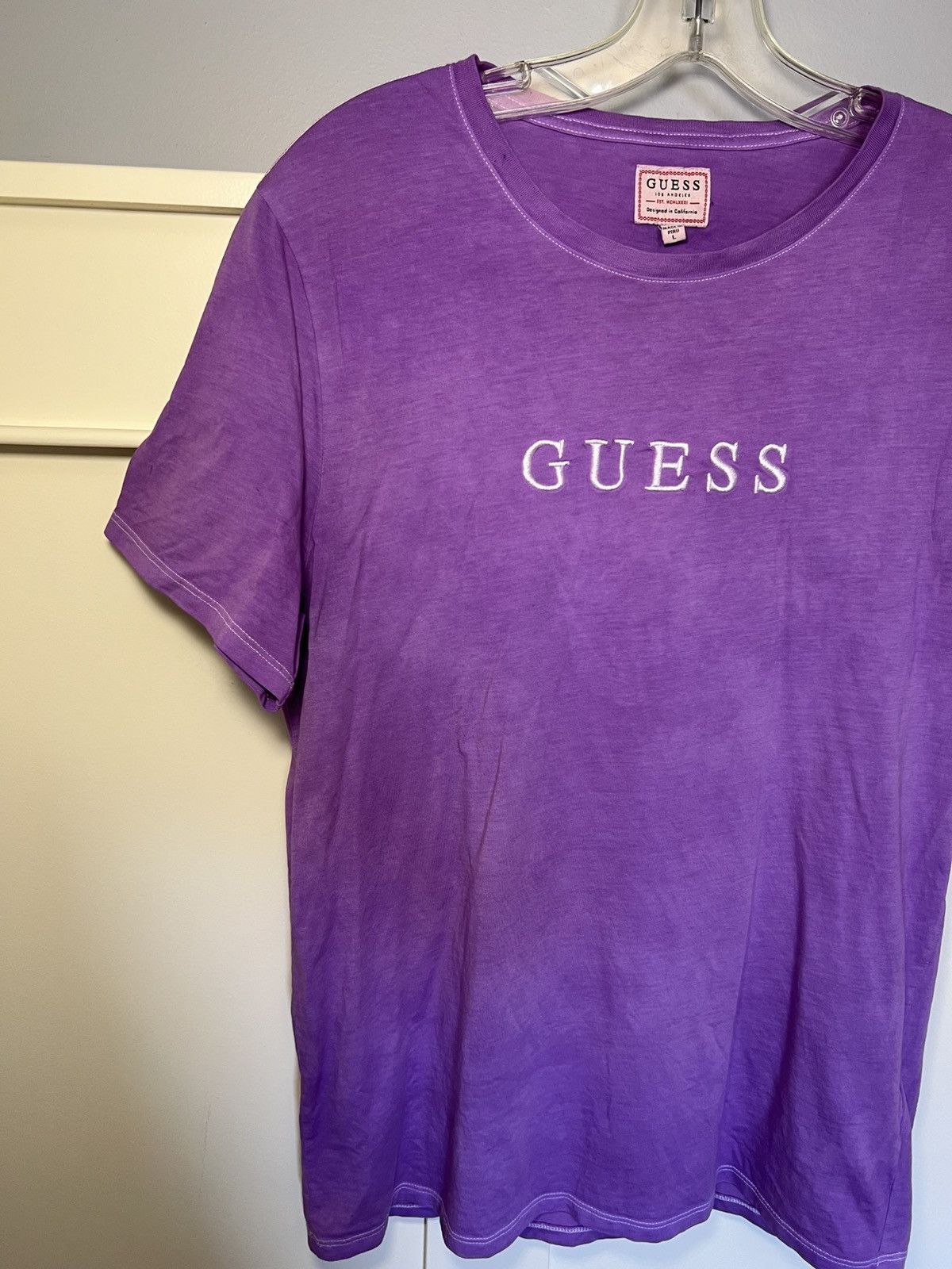 Guess Vintage Guess Jeans USA embroidered logo custom dyed t-shirt Size US L / EU 52-54 / 3 - 5 Thumbnail