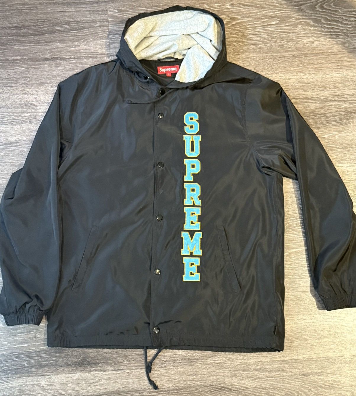 Supreme Supreme Vertical Logo Hooded Coaches Jacket SS 17 Size US L / EU 52-54 / 3 - 1 Thumbnail