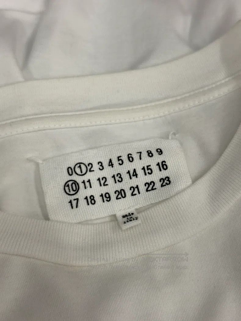 Maison Margiela Maison Margiela Mm6 white alphanumeric short sleeves Size S / US 4 / IT 40 - 4 Thumbnail