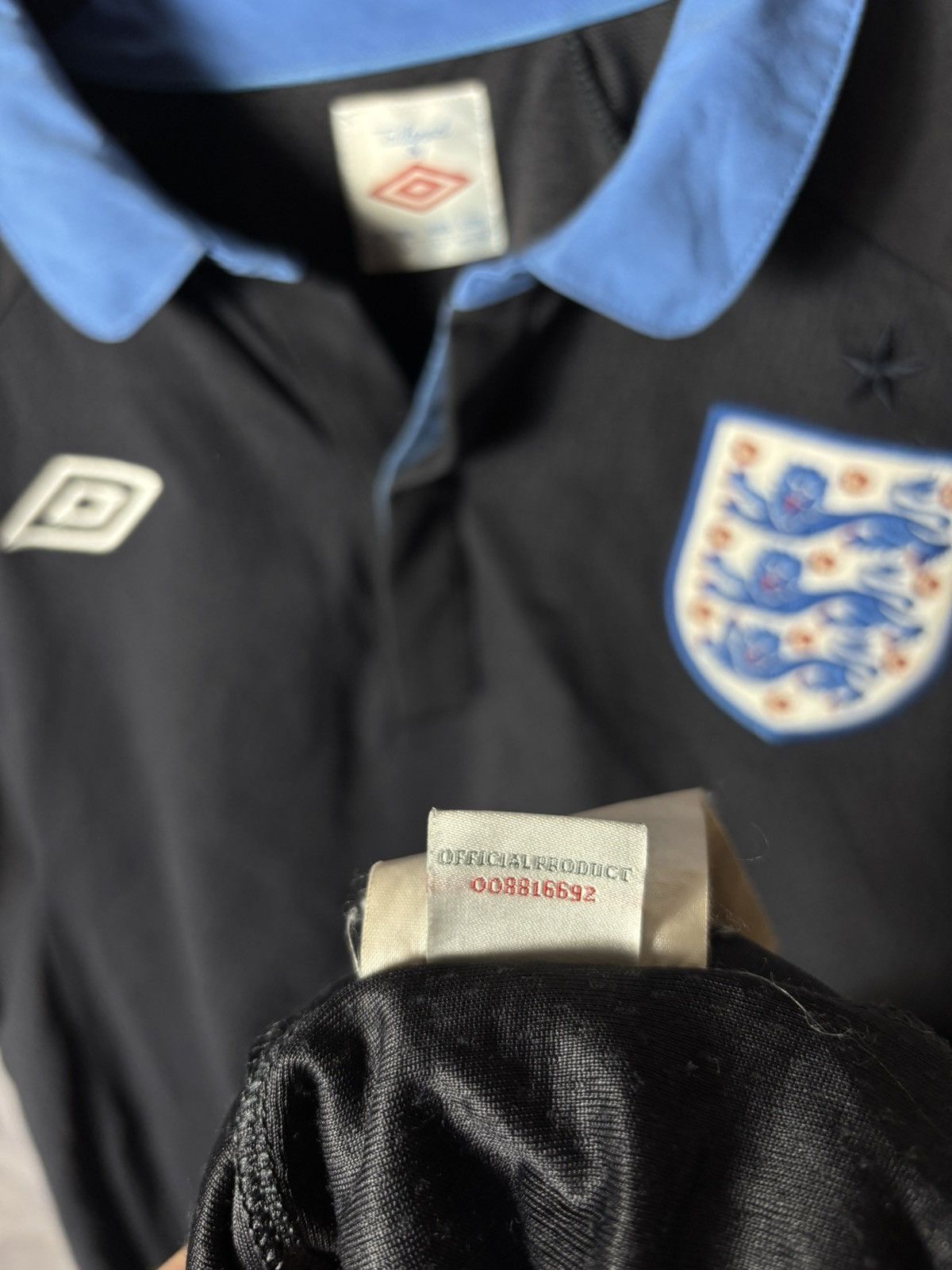 Umbro Umbro England 2011/12 Soccer Jersey Shirt Size US L / EU 52-54 / 3 - 7 Thumbnail