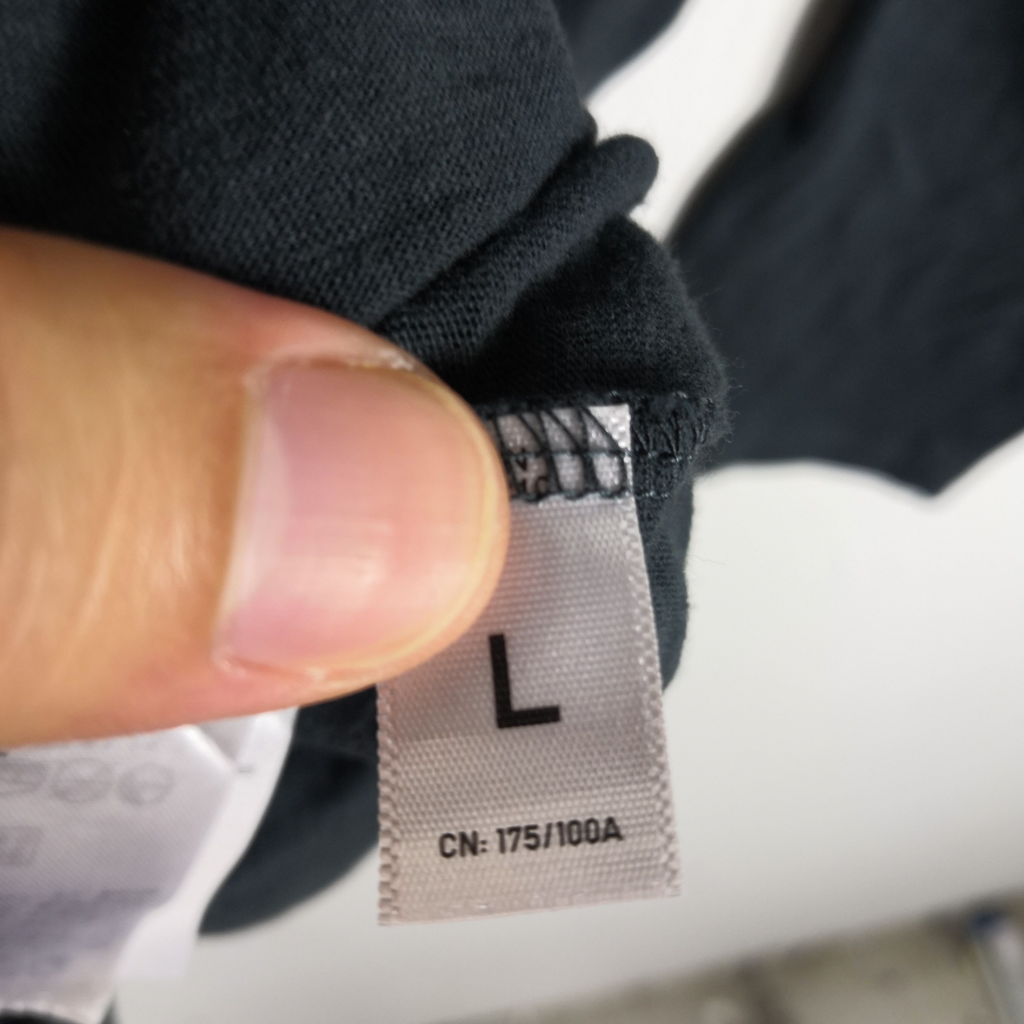 Japanese Brand Y2K Undercover X Uniqlo New Standard Family T-Shirt 56789 Size US M / EU 48-50 / 2 - 8 Thumbnail
