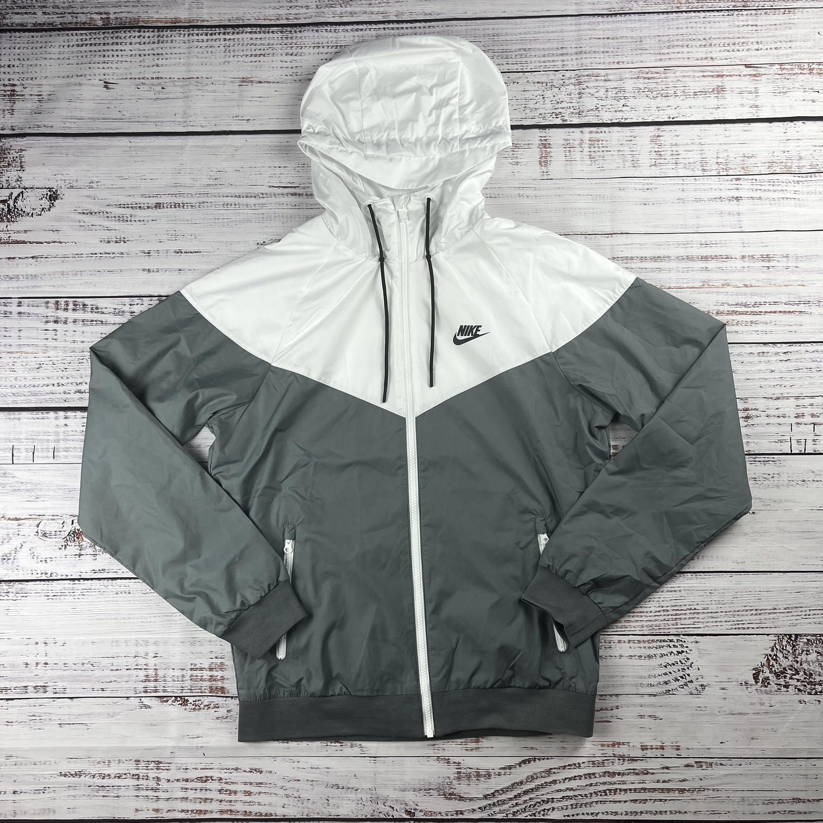 Nike Small Smoke Grey White Windbreaker Jacket – BNWT