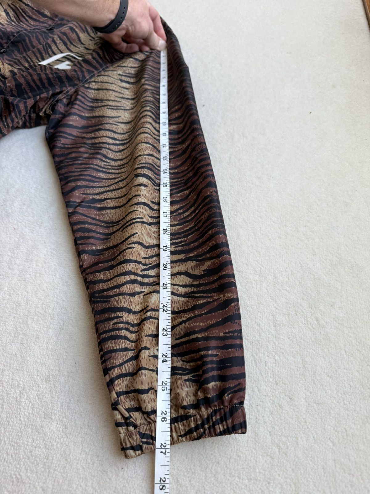 Celine $1.9k Celine tiger animal logo print coach jacket L XL Hedi Size US L / EU 52-54 / 3 - 7 Thumbnail