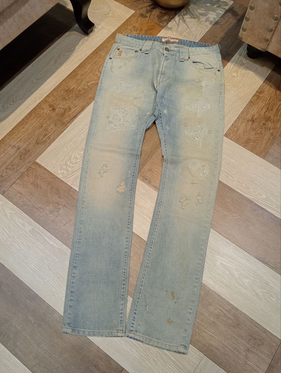 John Galliano GALLIANO ITALY BLUE DENIM SLIM DISTRESSED PANTS Size US 32 / EU 48 - 2 Thumbnail