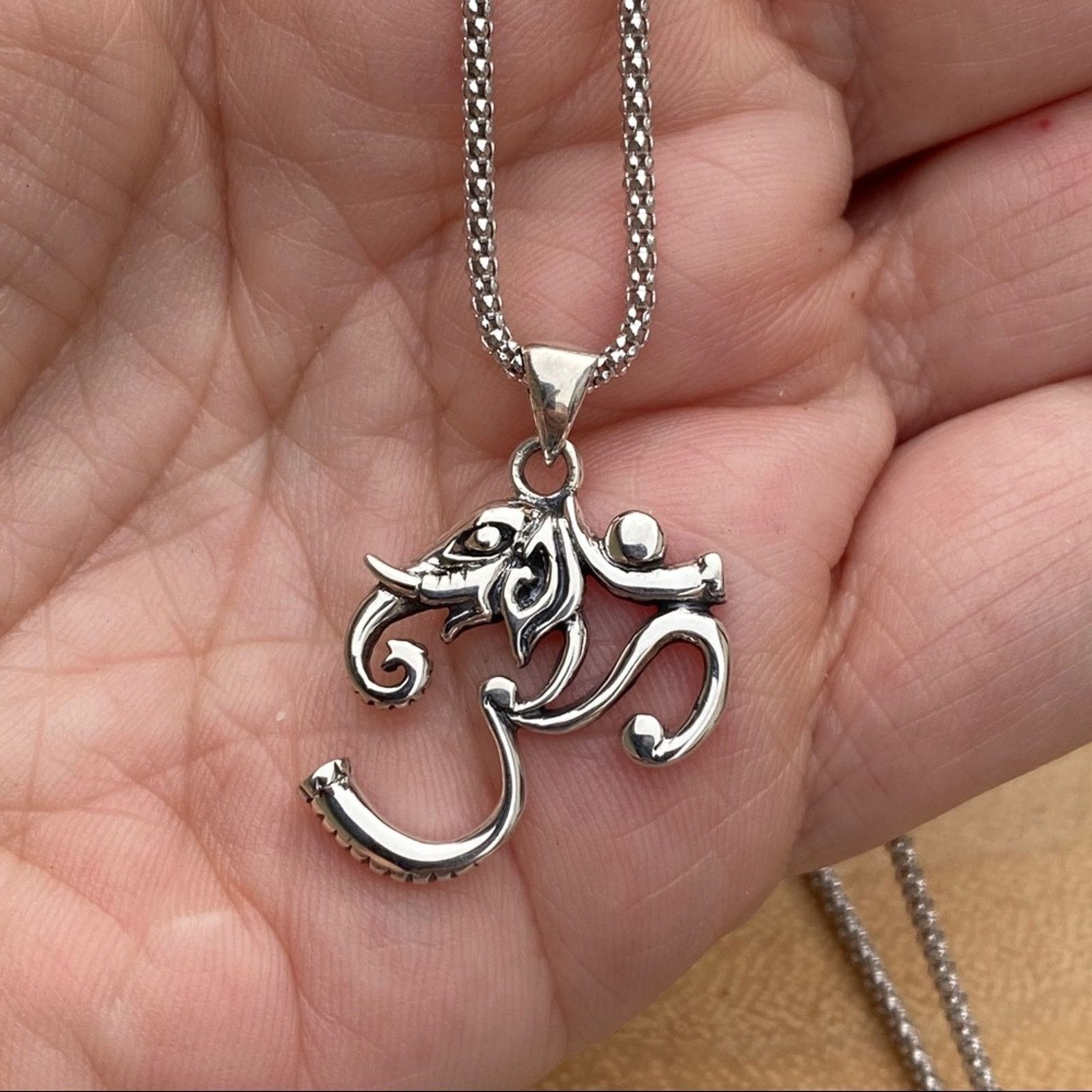 The Unbranded Brand Sterling silver Om Elephant necklace Size ONE SIZE - 3 Thumbnail