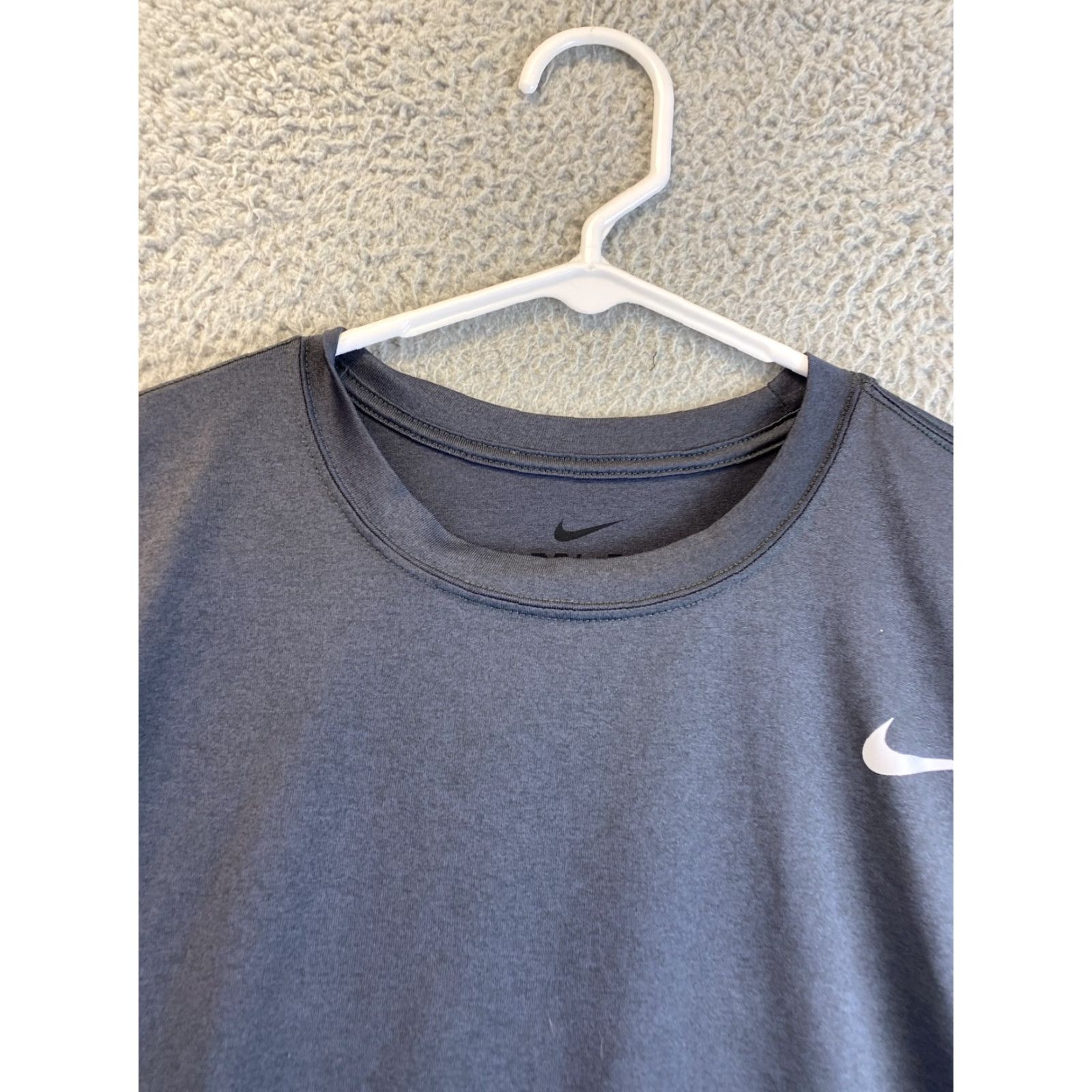 Nike Nike Shirt Mens Large Gray Short Sleeve Active Logo Gym 94-32 Sports Logo Men T-Shirt Size US L / EU 52-54 / 3 - 4 Thumbnail