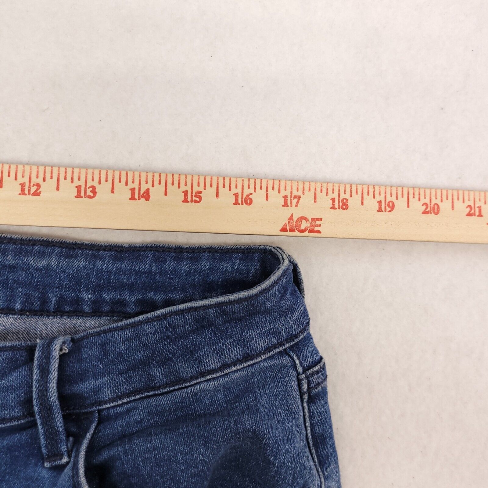 Old Navy Old Navy Casual Button Denim Jeans Womens Size 16 Blue Size 38" / US 16 / IT 52 - 9 Thumbnail