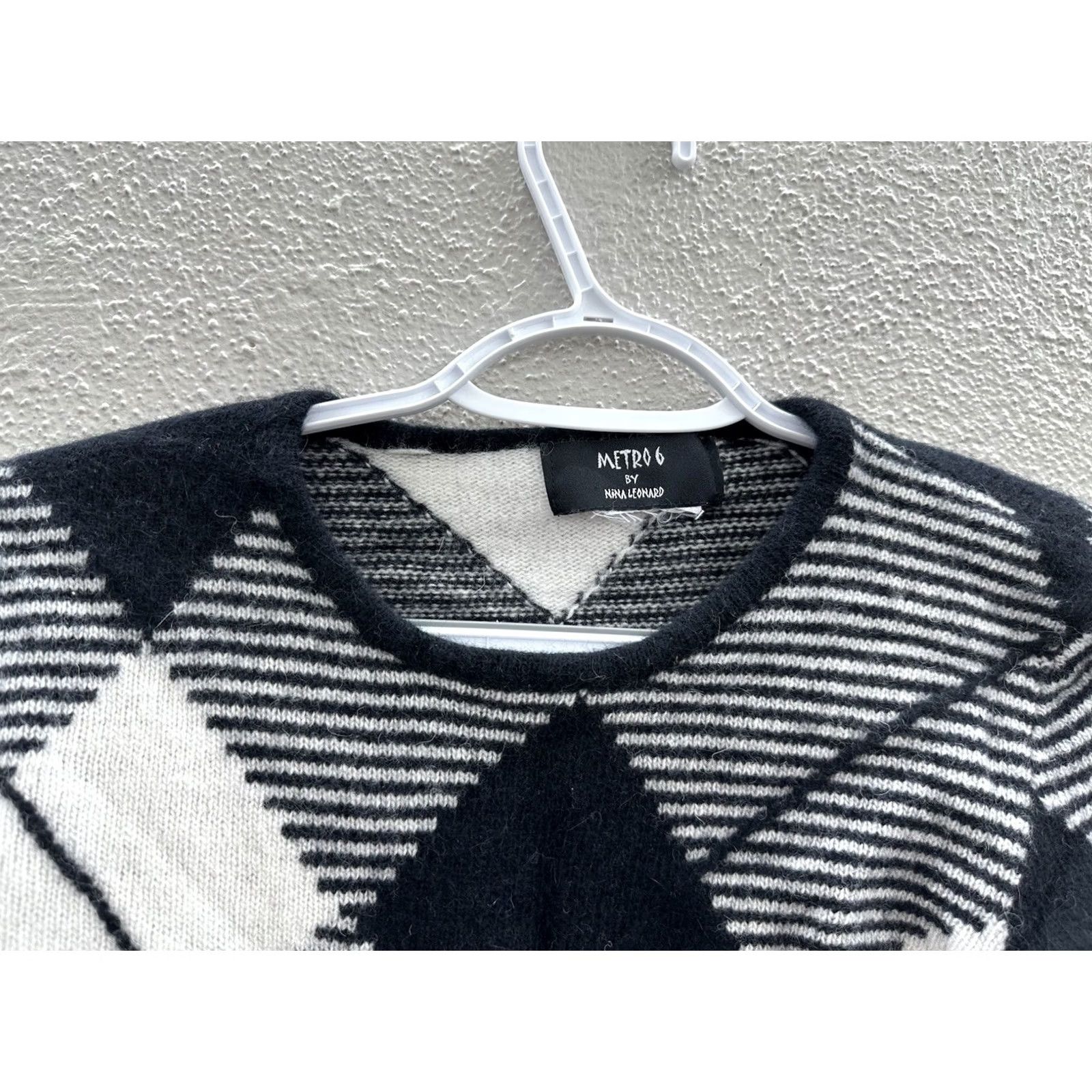 Vintage Womens Metro 6 Nina Leonard Plaid Sweater Long Sleeve Size S Black White Raglan Knit Pullover Size S / US 4 / IT 40 - 3 Thumbnail