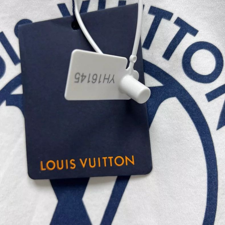 Louis Vuitton LOUIS VUITTON SS24 Logo Printed Crew Neck Short Sleeve 250 Size US M / EU 48-50 / 2 - 4 Thumbnail
