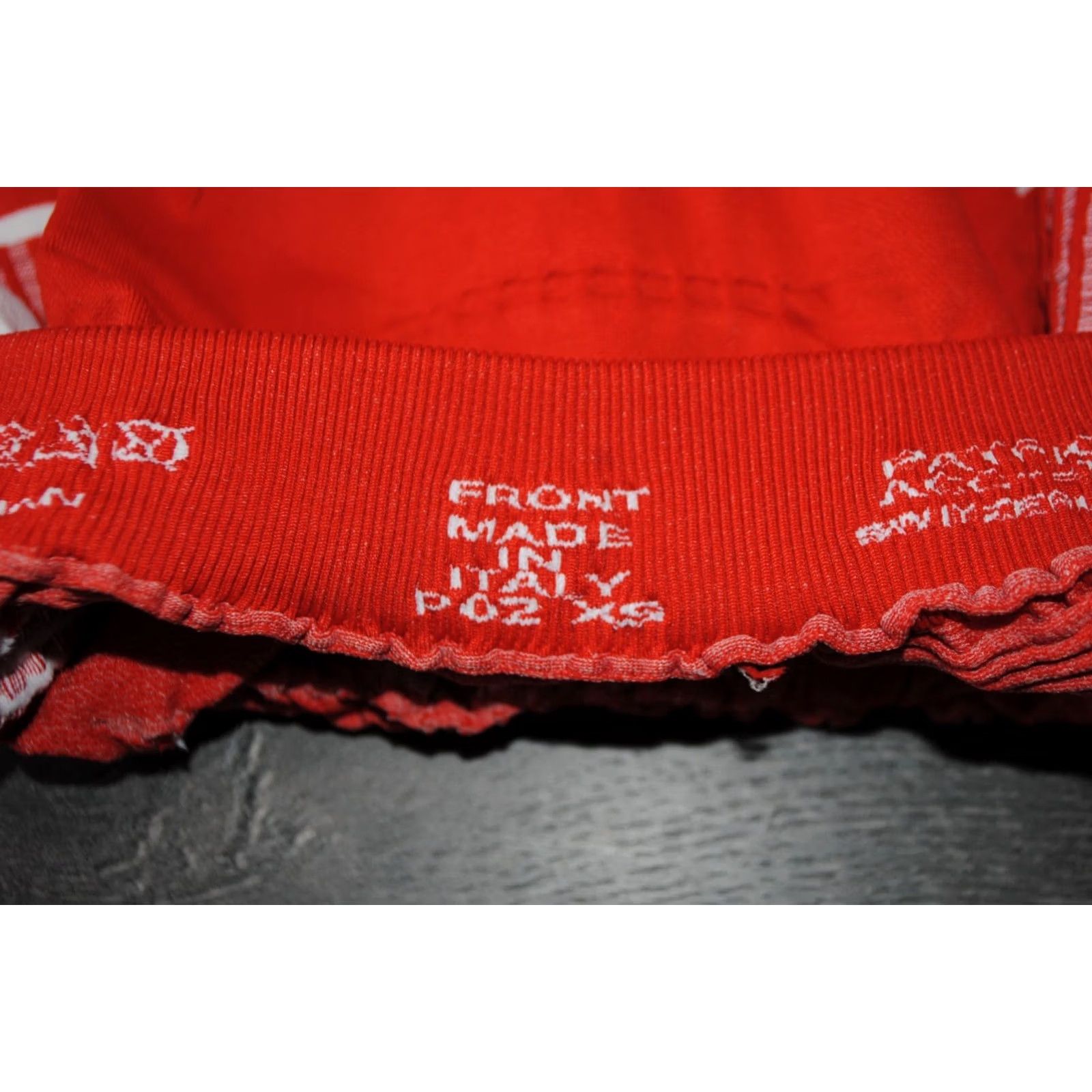 Vintage X-BIONIC ENERGY ACCUMULATOR 4.0 PATRIOT SWITZERLAND 3/4 PANTS SHORTS ADULT XS, RED, Compression, Men, XS Size US 27 - 4 Thumbnail
