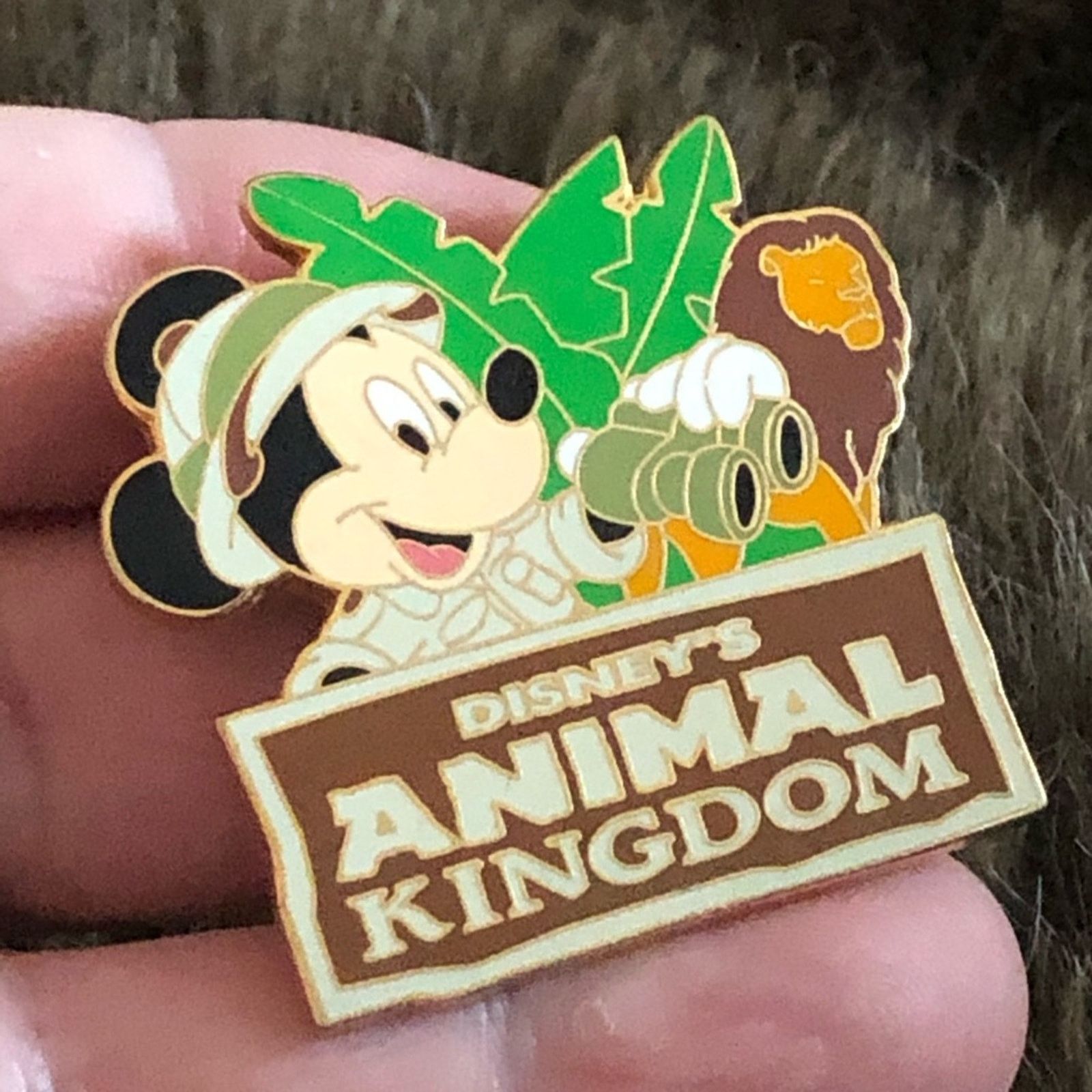 Disney Disney’s Animal Kingdom 2003 collector pin Size ONE SIZE - 3 Thumbnail