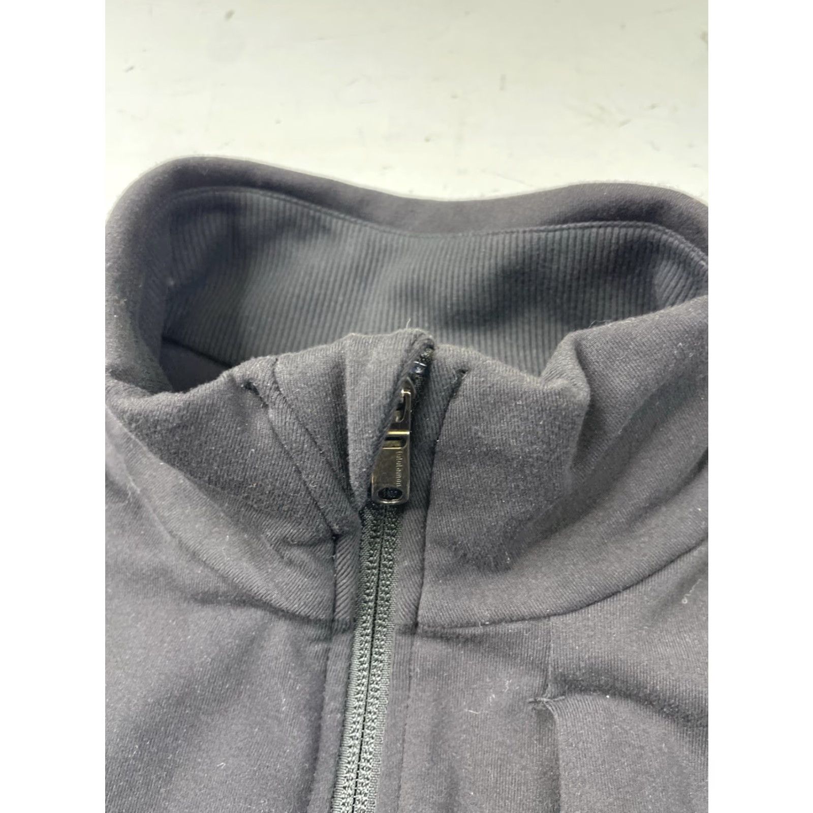 Lululemon LULULEMON Men's Black Zip Up Jacket Mock Neck Pockets Long Sleeve Size Medium Size US M / EU 48-50 / 2 - 5 Thumbnail