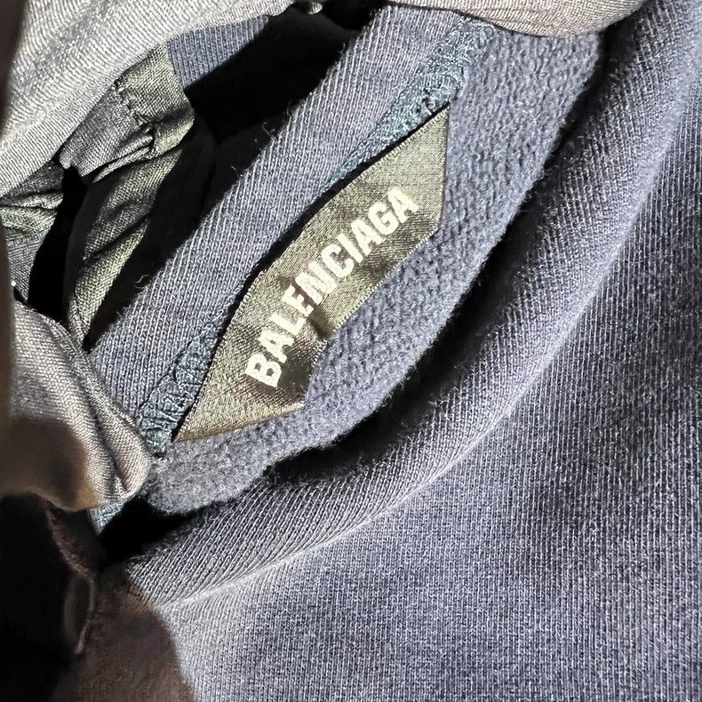 Balenciaga Balenciaga Black/ Navy reversible FBI tiger year print hoo Size US L / EU 52-54 / 3 - 7 Thumbnail
