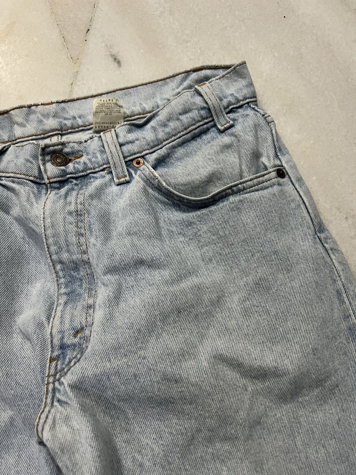 Levi's × Levi's Vintage Clothing VINTAGE 90’s LEVIS 550 ORANGE TAG LIGHT WASH JEANS Size US 30 / EU 46 - 6 Thumbnail