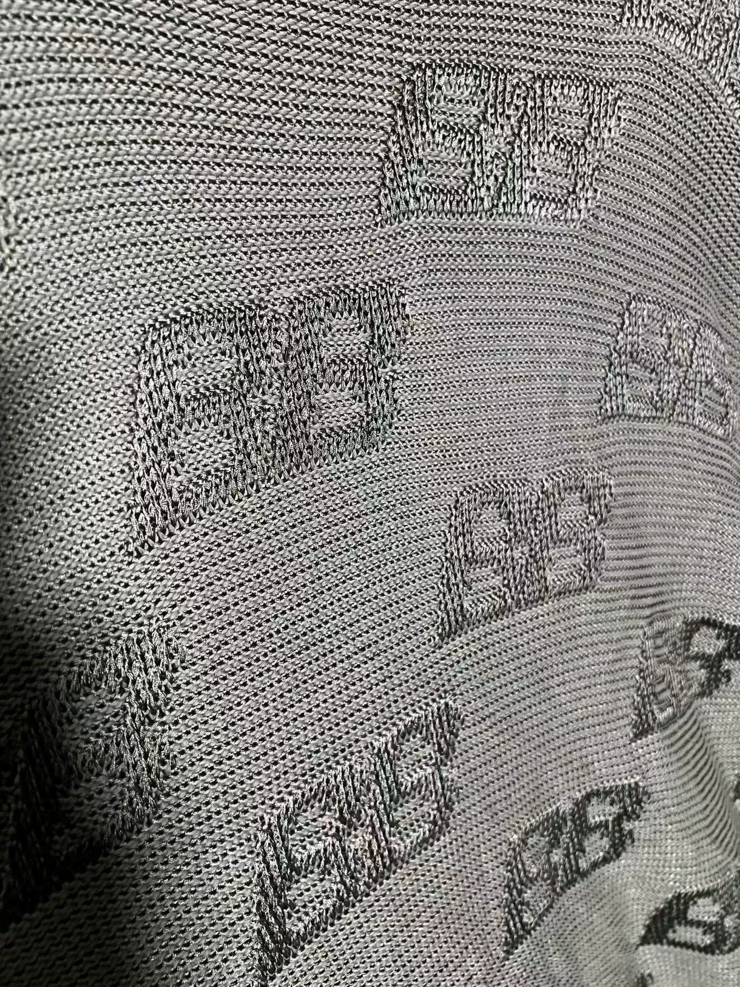 Balenciaga Balenciaga new grey jacquard knit logo sweater, Size M / US 6-8 / IT 42-44 - 3 Thumbnail