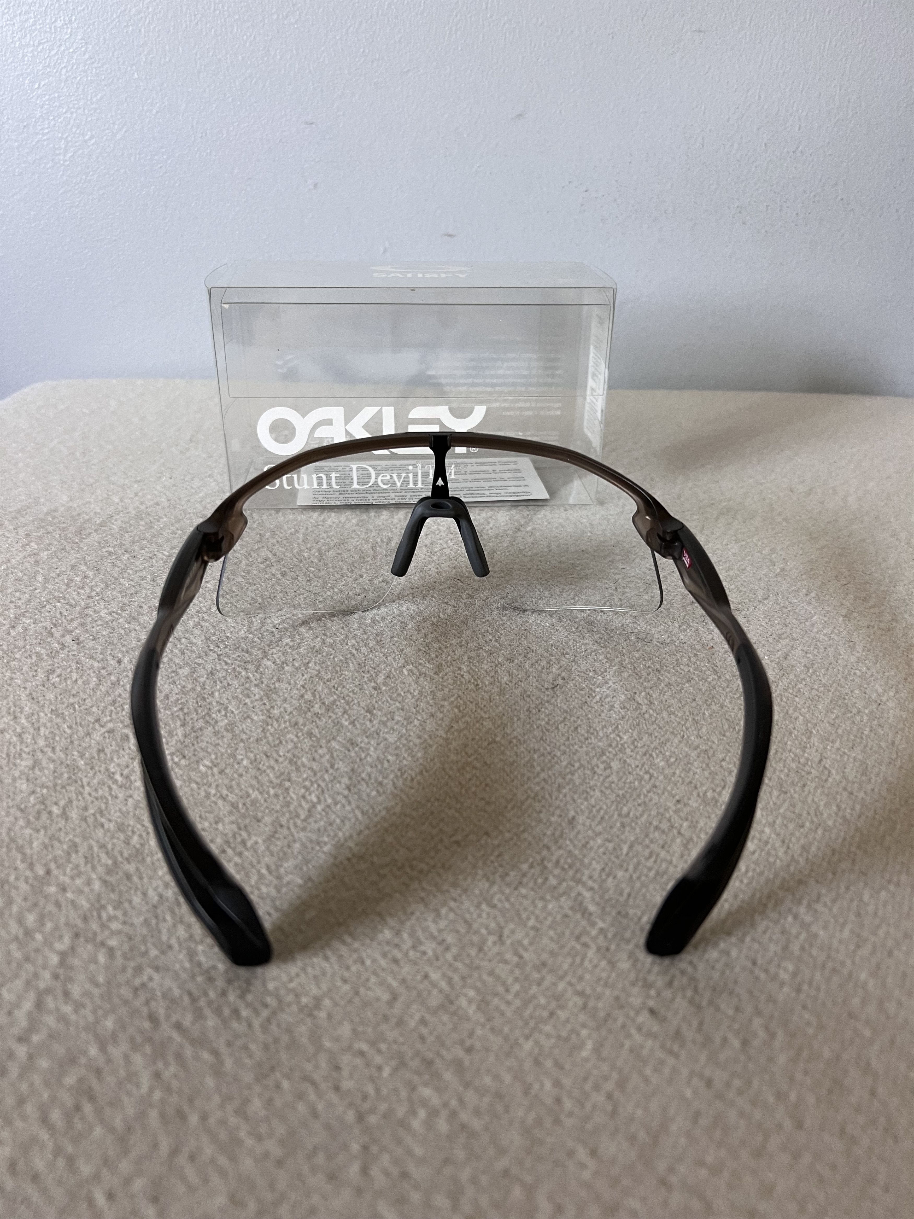 Oakley × Satisfy Satisfy Running Oakley Stunt Devil Sunglasses in Matte Brown Size ONE SIZE - 4 Thumbnail