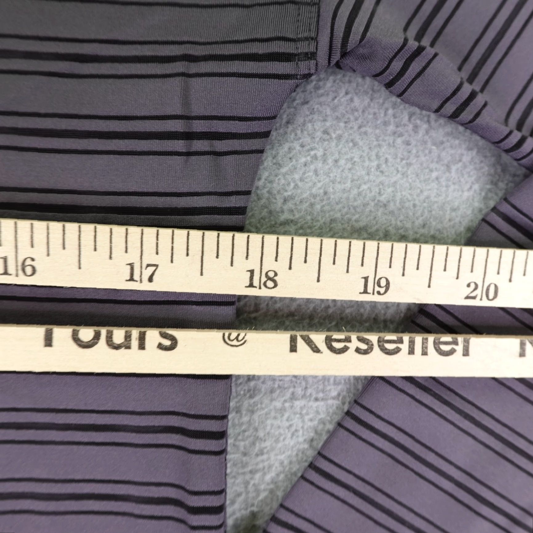 Lululemon VINTAGE Lululemon Shirt Womens 6 Gray Striped Long Sleeve Yoga Top Activewear Size M / US 6-8 / IT 42-44 - 5 Thumbnail