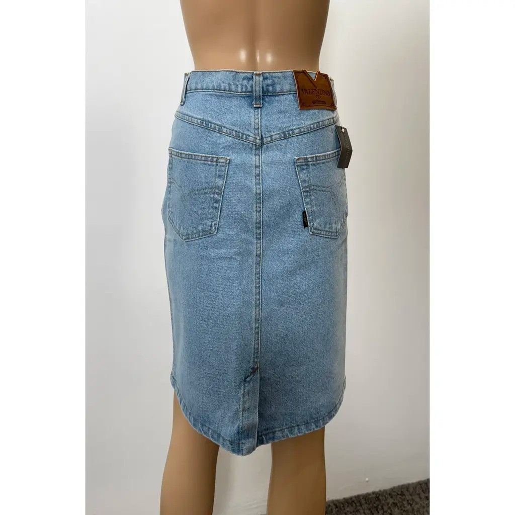 Valentino Skirt, Valentino Garavani Size 28" / US 6 / IT 42 - 2 Thumbnail