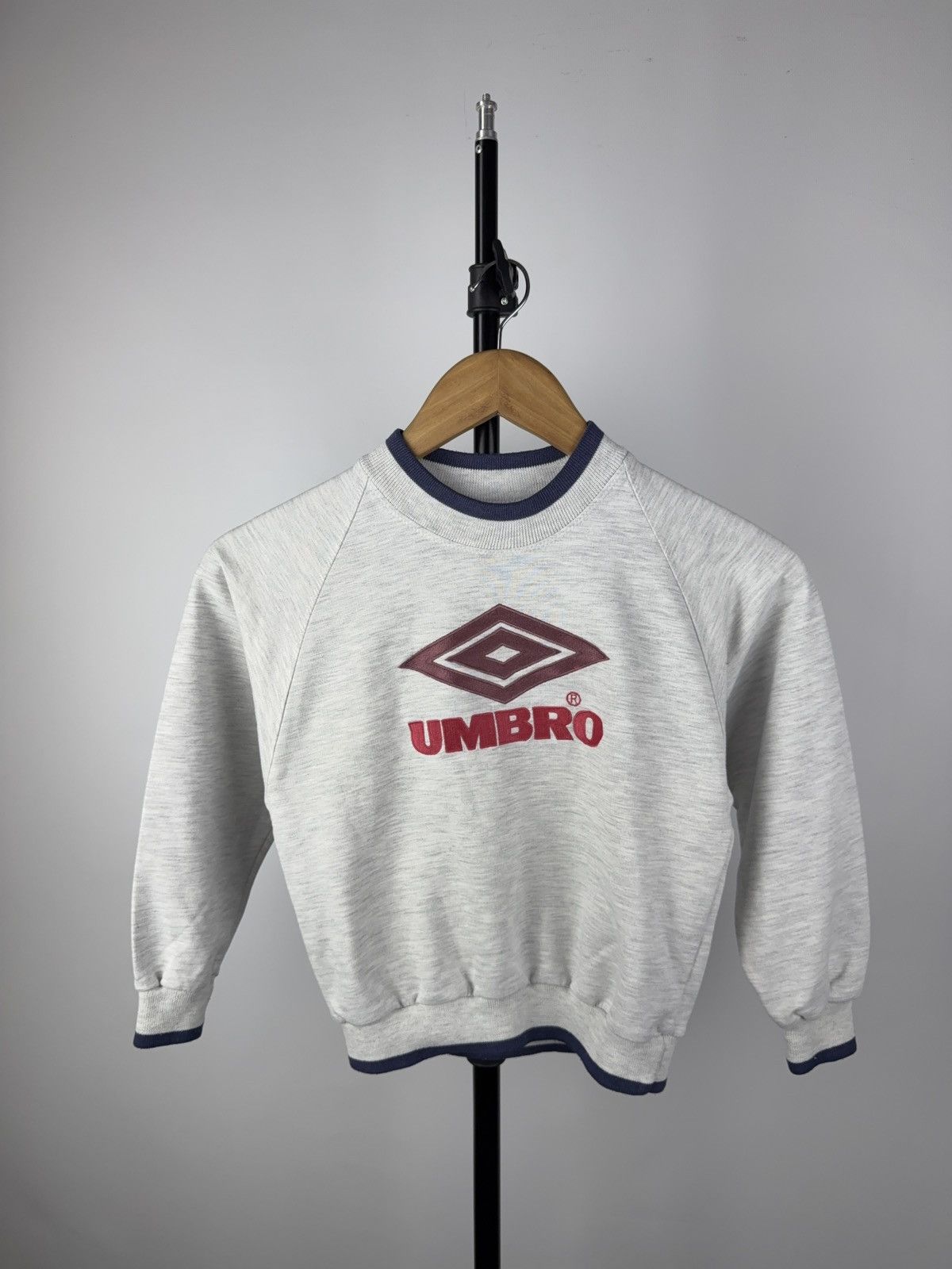 Umbro × Vintage Vintage 90s Retro Umbro Logo Sweatshirt Grey Size Size XS / US 0-2 / IT 36-38 - 1 Thumbnail
