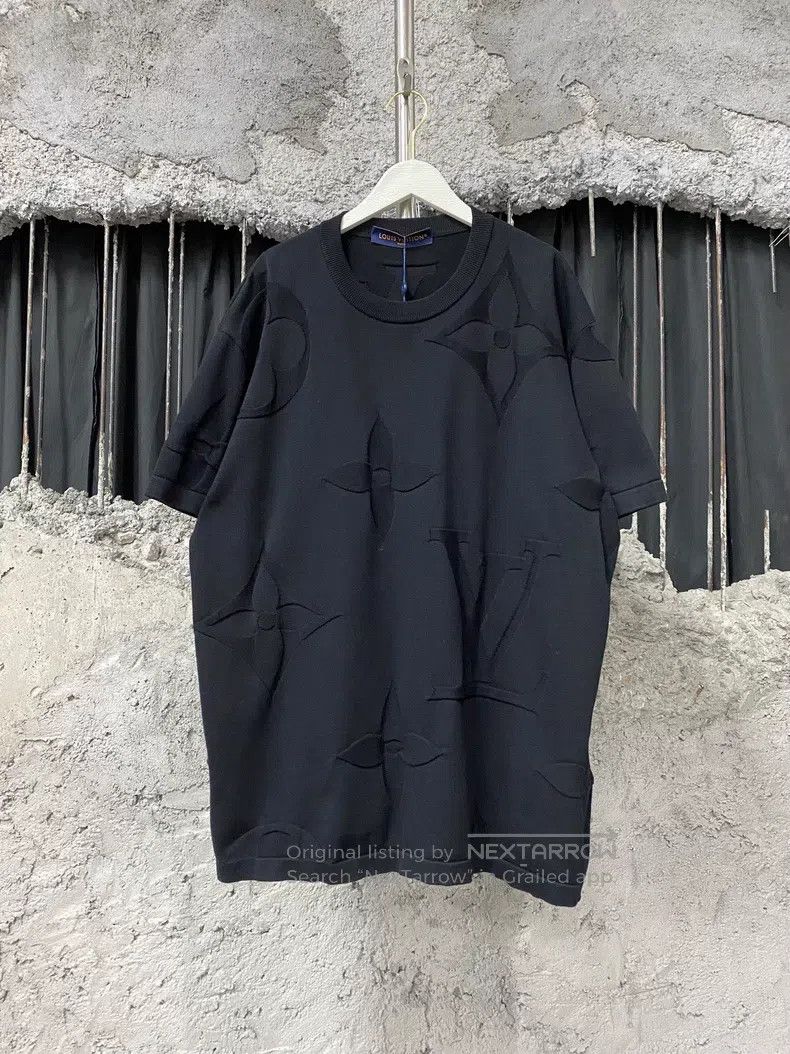 Louis Vuitton Louis Vuitton Dark-patterned knit short sleeves Size US XL / EU 56 / 4 - 1 Thumbnail