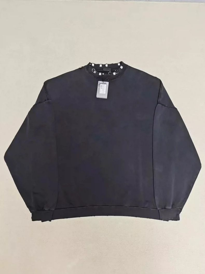 Balenciaga Balenciaga A long-sleeved sweatshirt made of pierced rivet Size US M / EU 48-50 / 2 - 1 Thumbnail