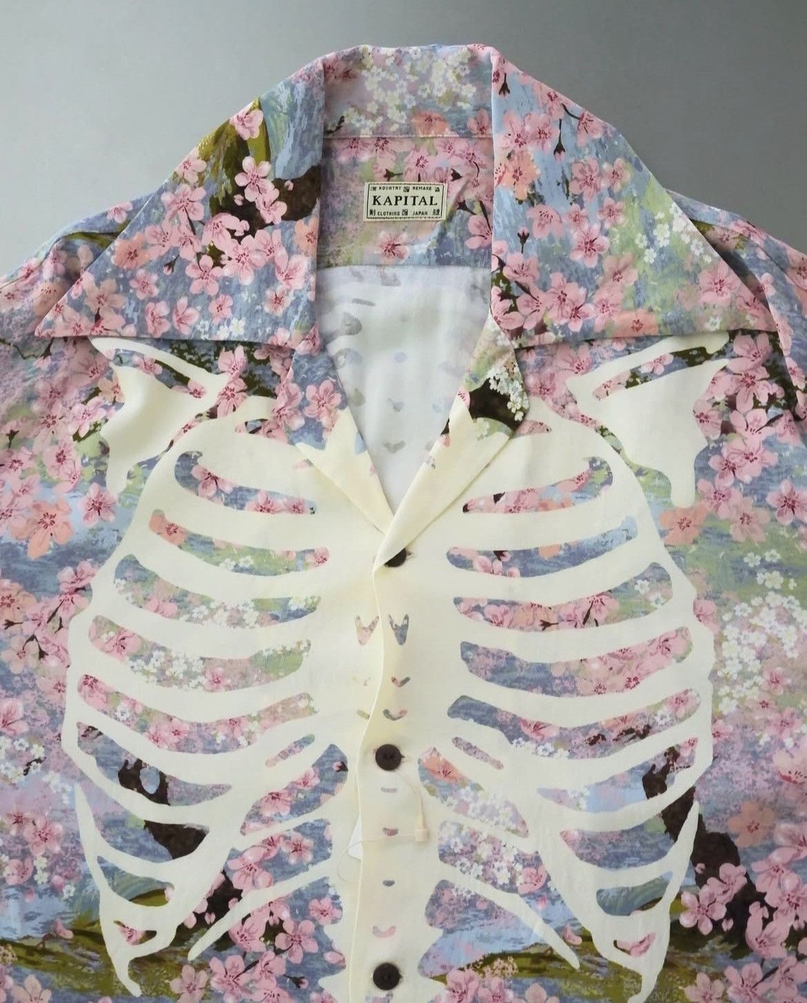 Kapital Kapital Bone cherry blossoms rayon aloha shirts size 3 Size US L / EU 52-54 / 3 - 3 Thumbnail