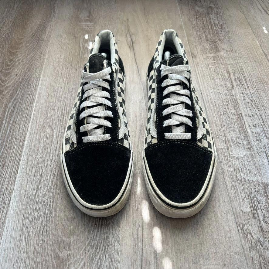 Vans VANS • Classic "Checkerboard Old Skool" (12M) Size US 12 / EU 45 - 4 Thumbnail