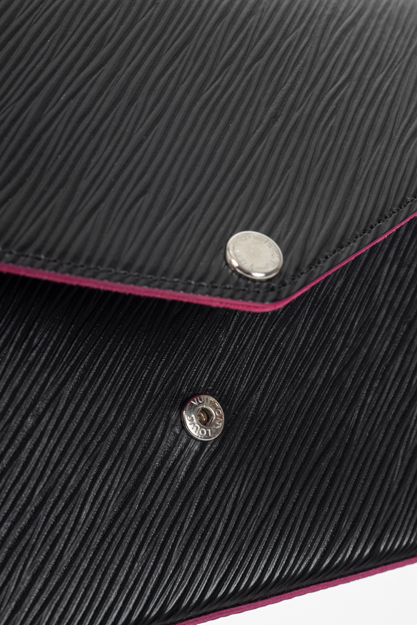 Louis Vuitton Louis Vuitton Felicie Noir & Fuchsia Epi Leather Pochette Size ONE SIZE - 10 Thumbnail