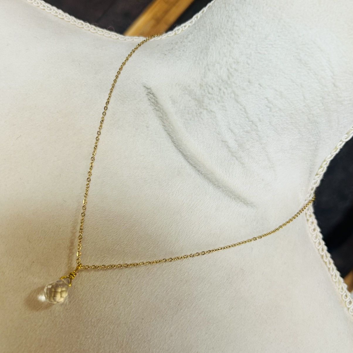 Handmade Handcrafted faceted teardrop clear glass crystal necklace Size ONE SIZE - 2 Thumbnail
