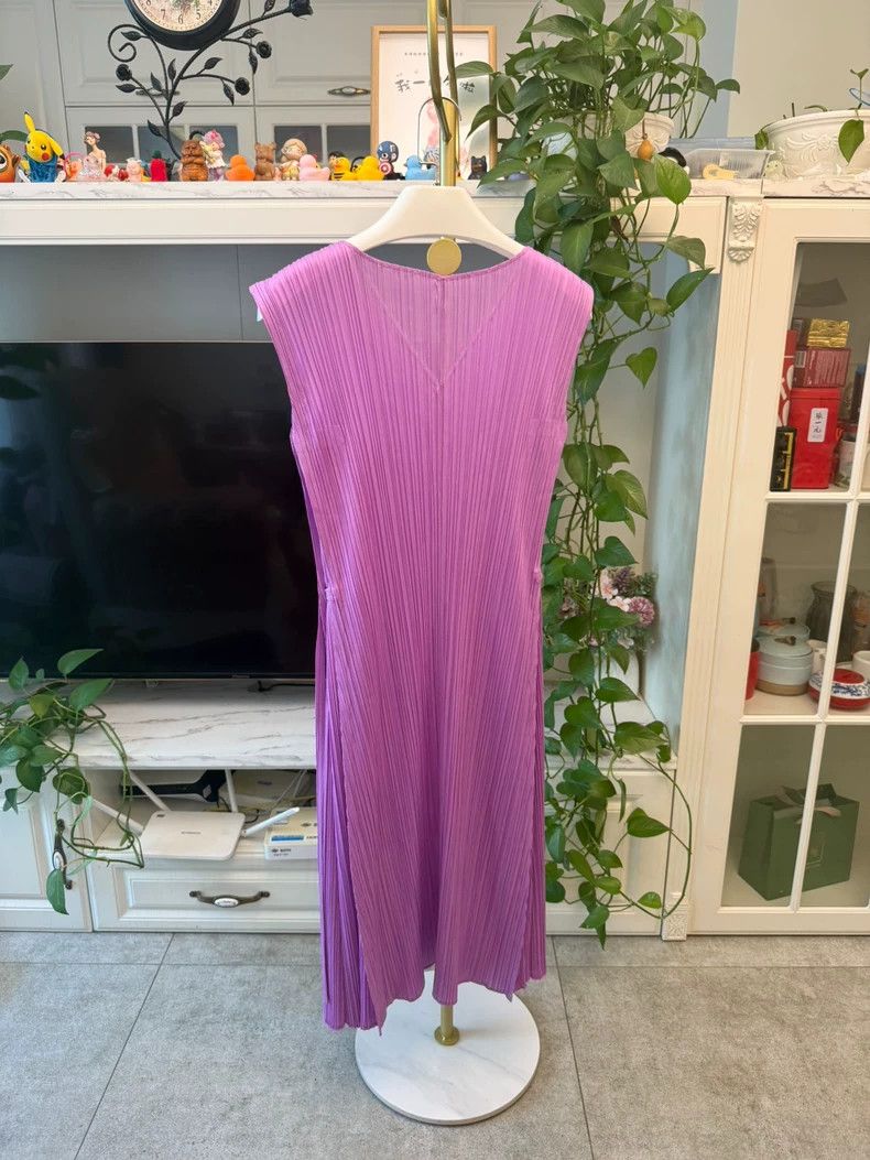 Issey Miyake Issey Miyake size:2 Pinkish-purple pleated dress Size S / US 4 / IT 40 - 5 Thumbnail