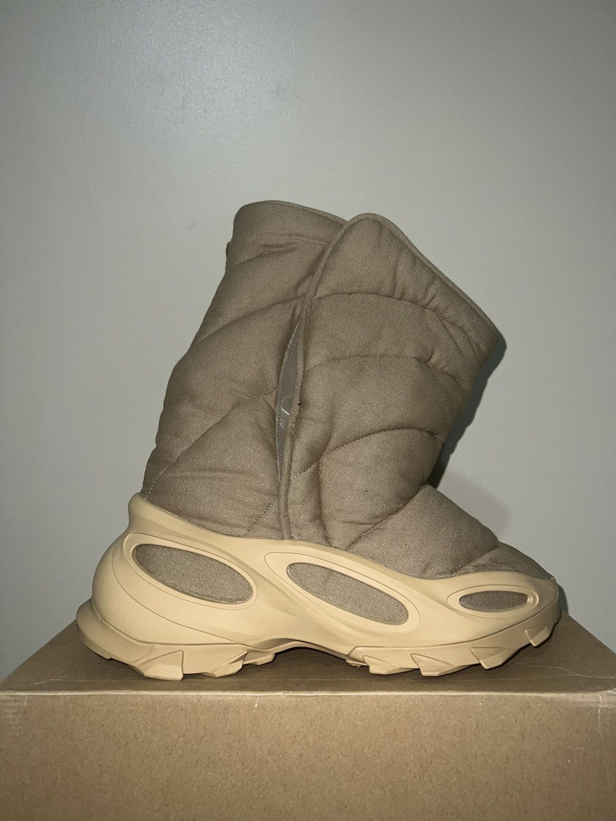 Yeezy YEEZY NSLTD BOOT Size US 12 / EU 45 - 2 Thumbnail
