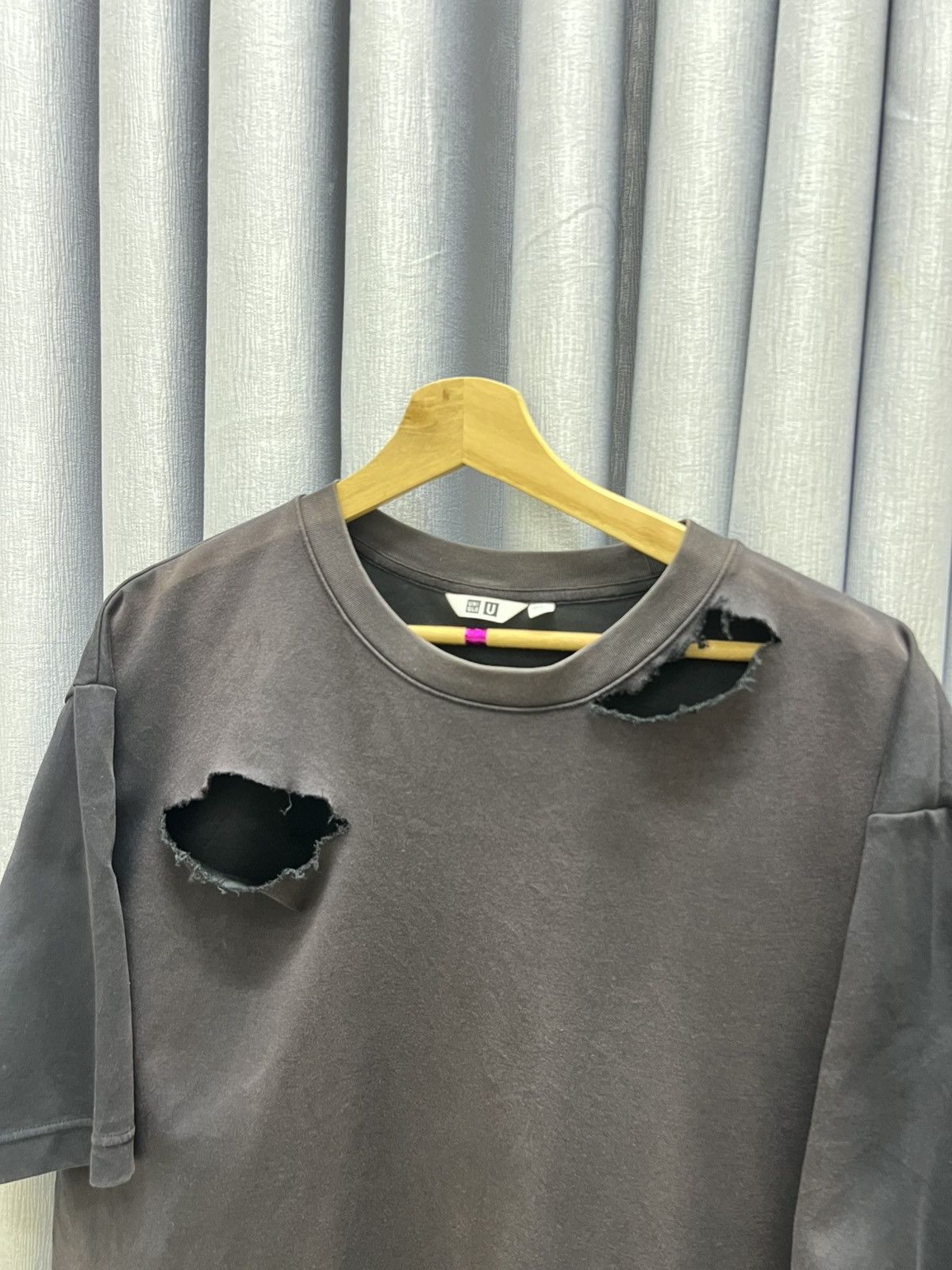 Lemaire × Uniqlo UNIQLO LEMAIRE THRASHED FADED DISTRESSED OVERSIZED BOXY TEE Size US L / EU 52-54 / 3 - 3 Thumbnail